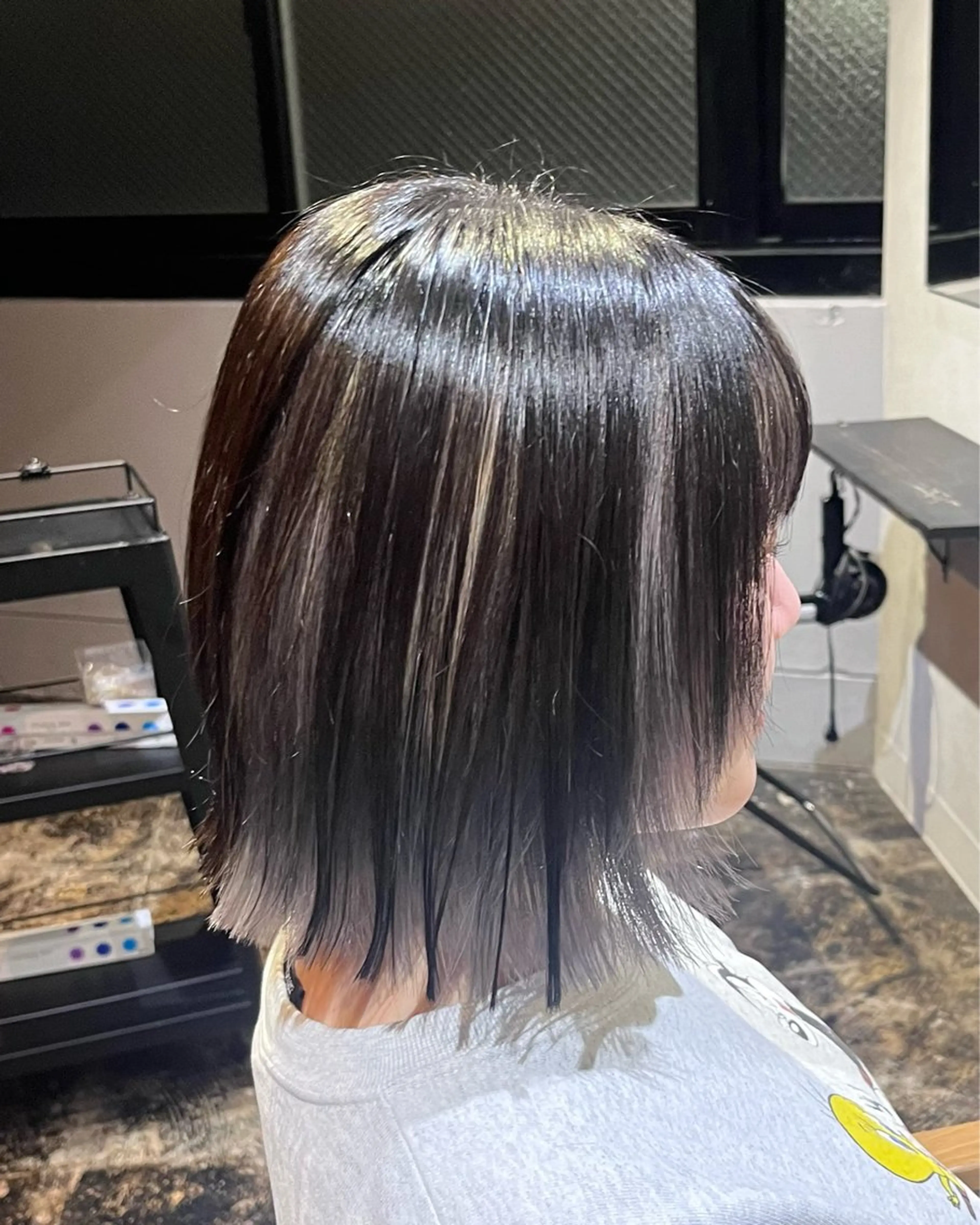 ミディアム カラー 黒髪 シルバー カット ヘアカラー トリートメント 透明感カラー/パーマ 🌀アオノアユミのヘアスタイル