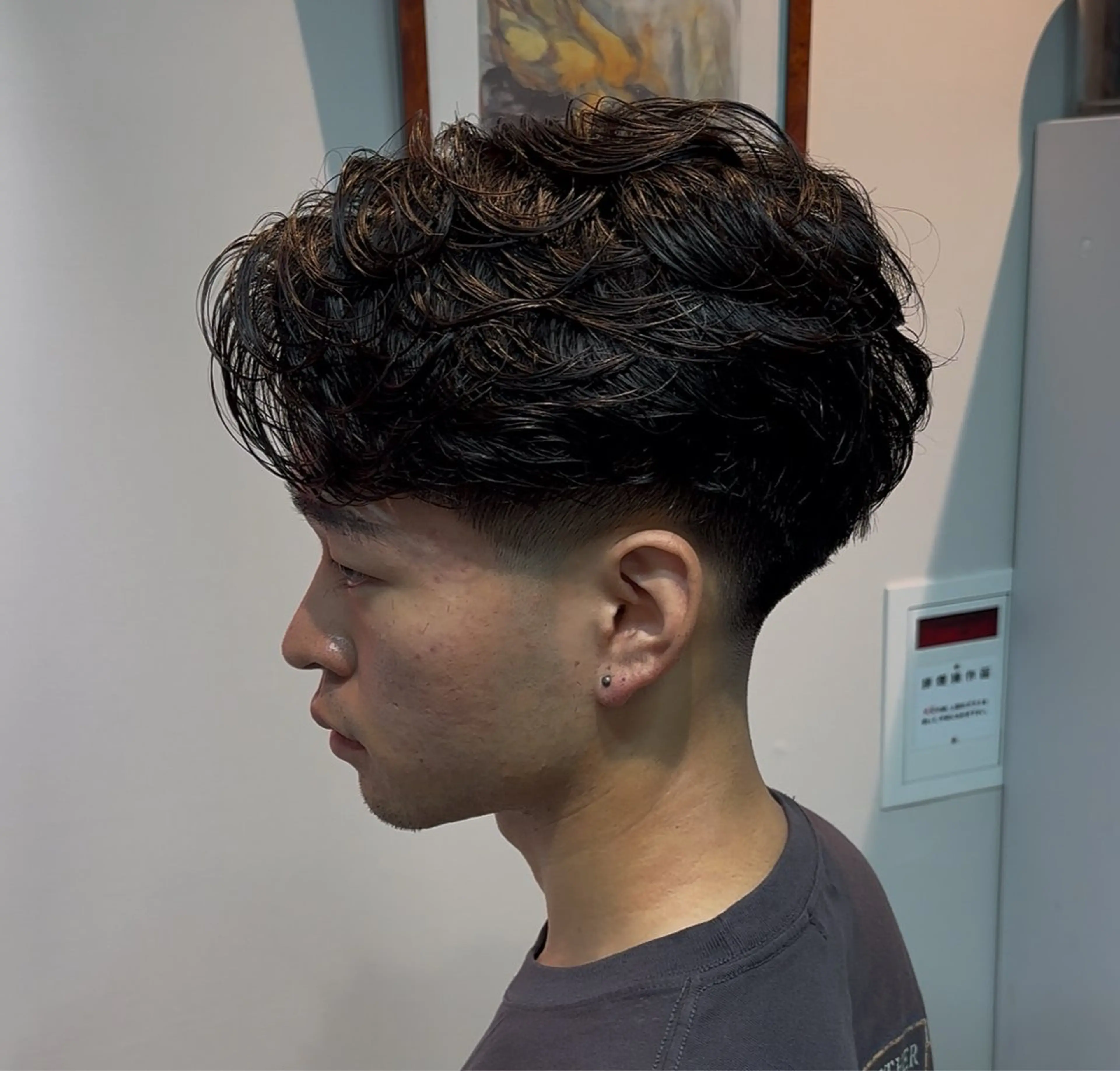 メンズ センターパート カット パーマ 【1.NK】Solon船橋002号室所属・友野飛翔/メンズ特化 /センターパートのヘアスタイル