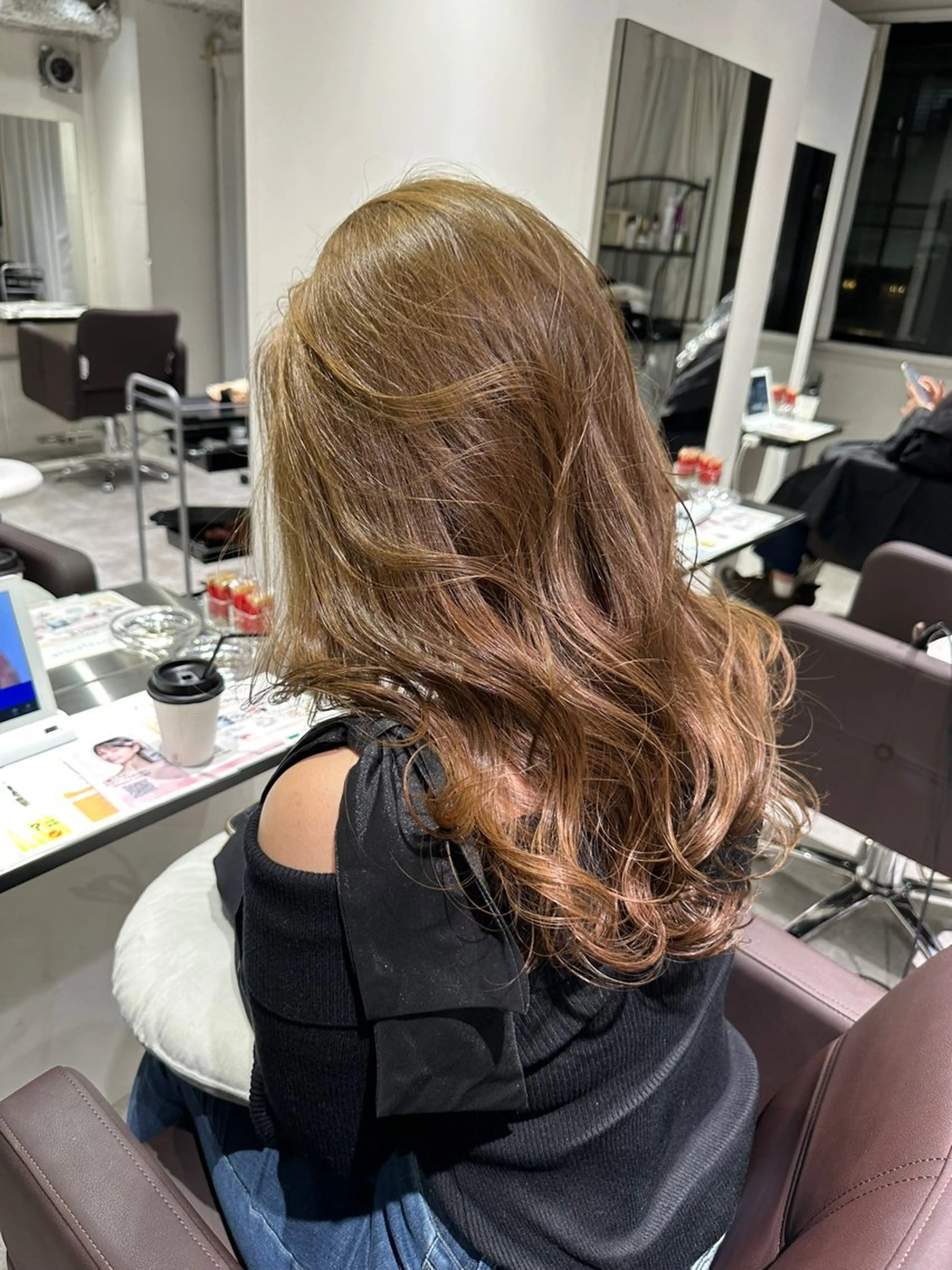 ミディアム カラー カット ヘアカラー トリートメント 海外風 レイヤー 💠MIKUのヘアスタイル