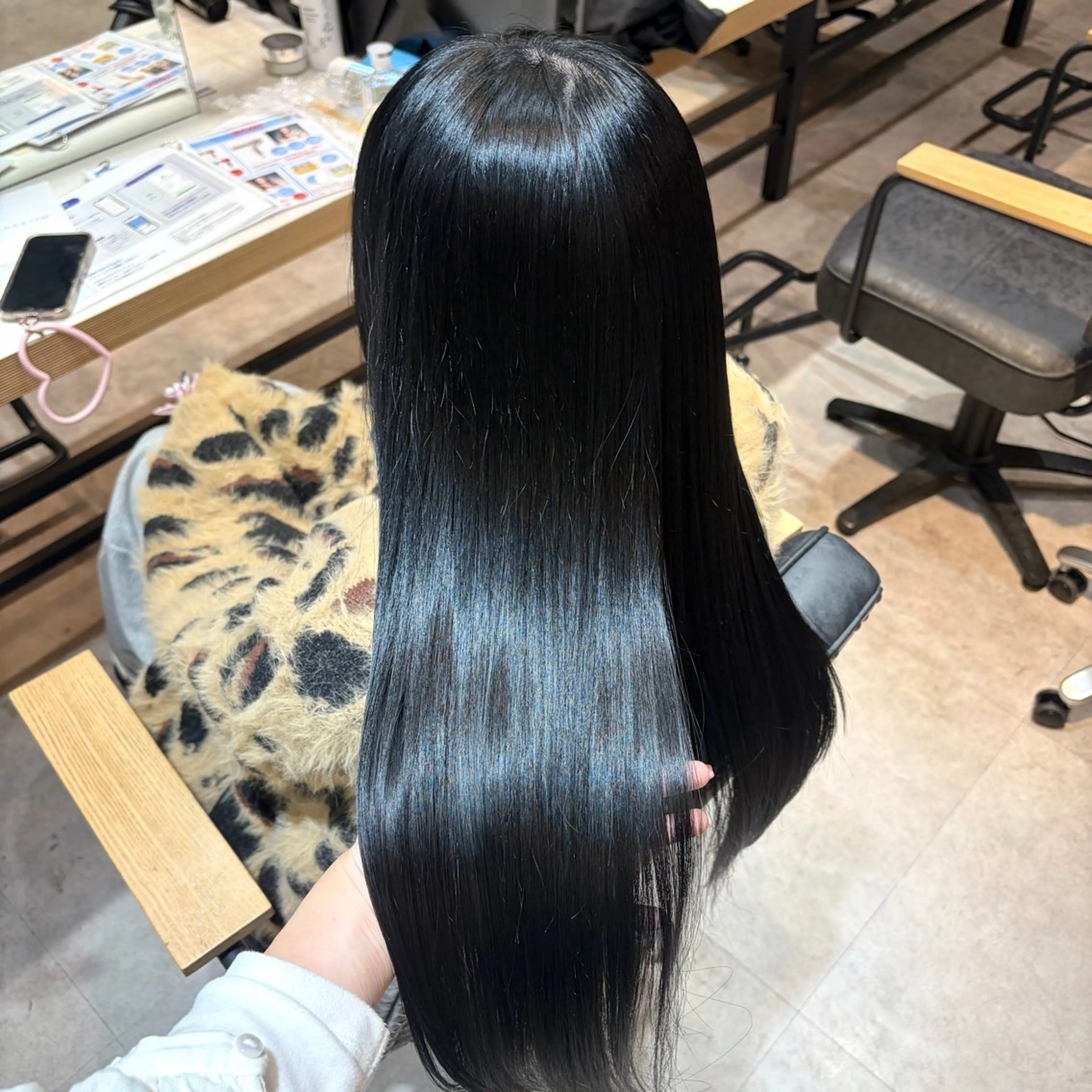 ロング ヘアカラー カラー/手書きネイル COCORO 🎀のネイルデザイン