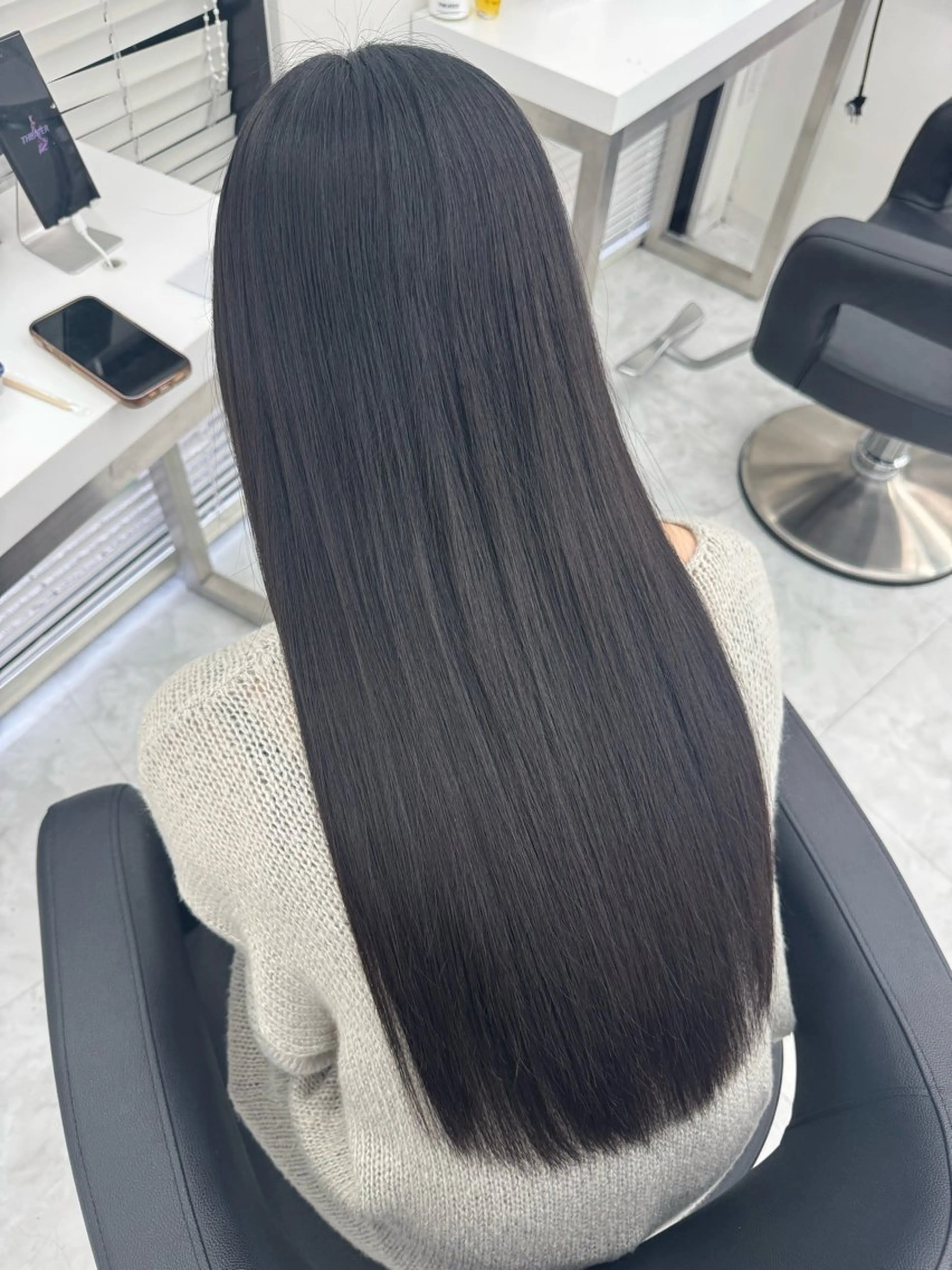 ロング トリートメント noa🫧ナチュラル 艶感🏹グレージュのヘアスタイル