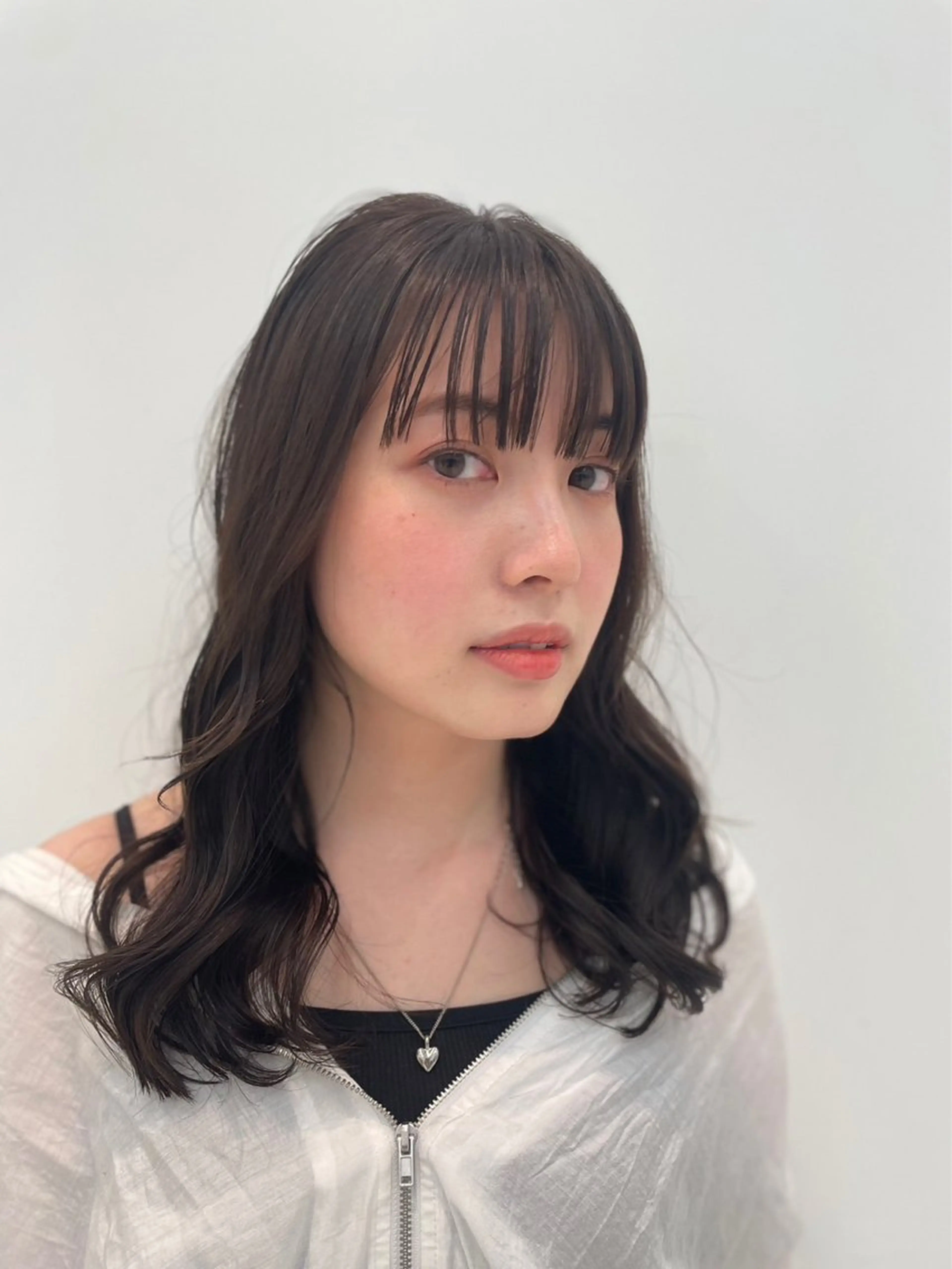 セミロング パーマ カット パーマ 垢抜けヘア 韓国ヘア銀座近下菜央のヘアスタイル