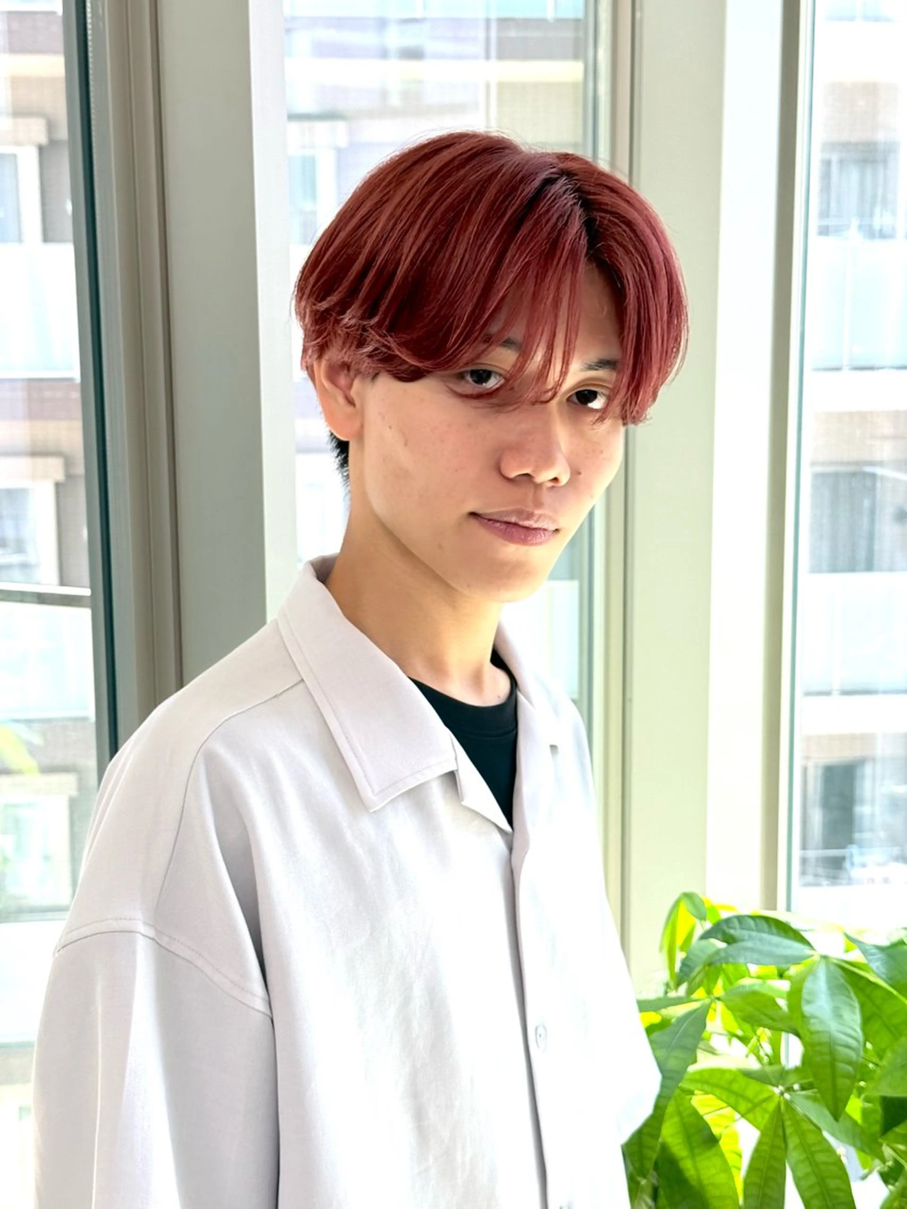 カラー パーマ メンズ メンズブリーチ センターパート ブリーチ レッドカラー カット ヘアカラー パーマ 坂本 響/メンズパーマのヘアスタイル