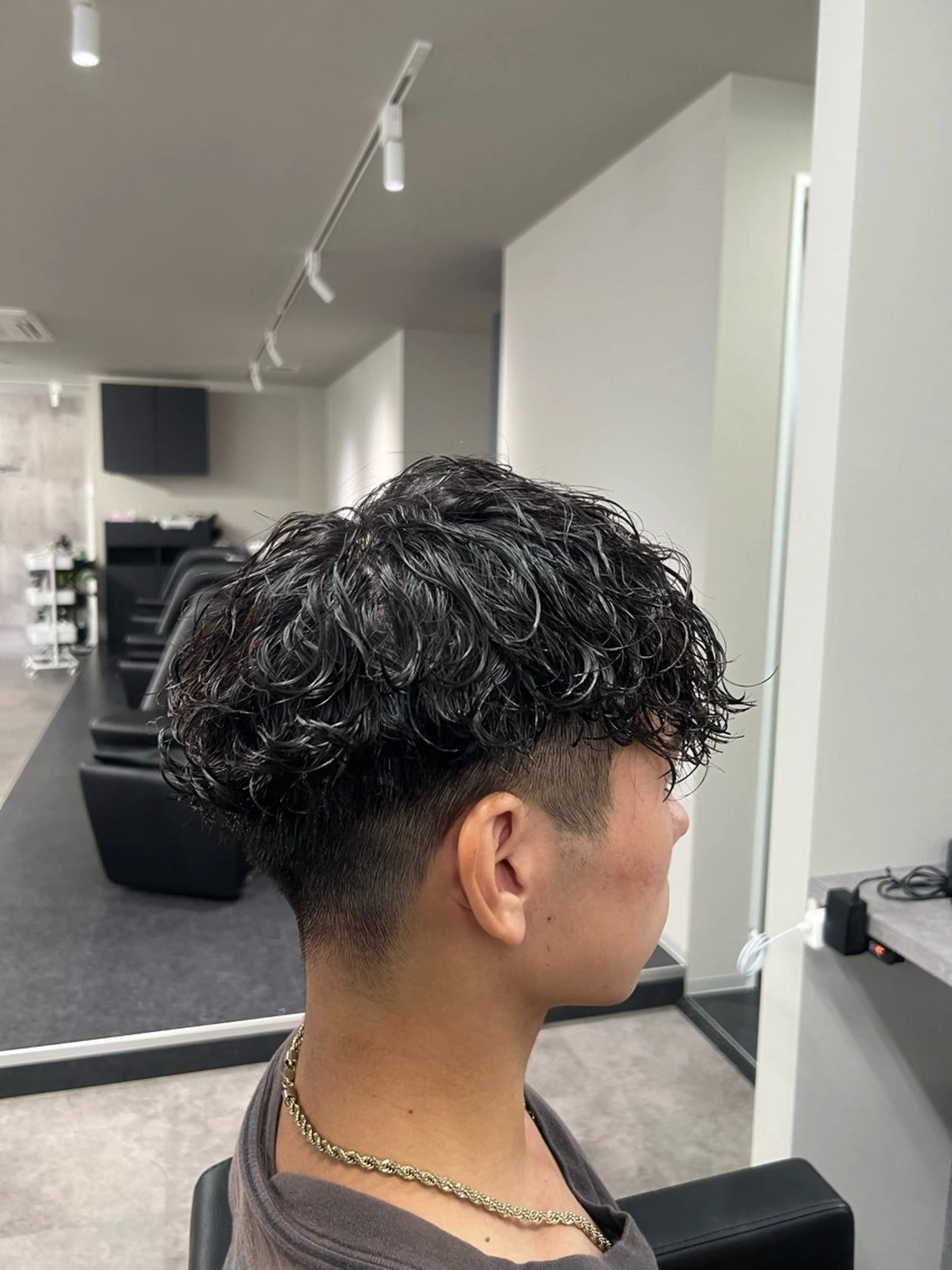 パーマ メンズ スペインカール カット パーマ トリートメント 👑立川No.1筋肉 美容師👑しゅーとのヘアスタイル