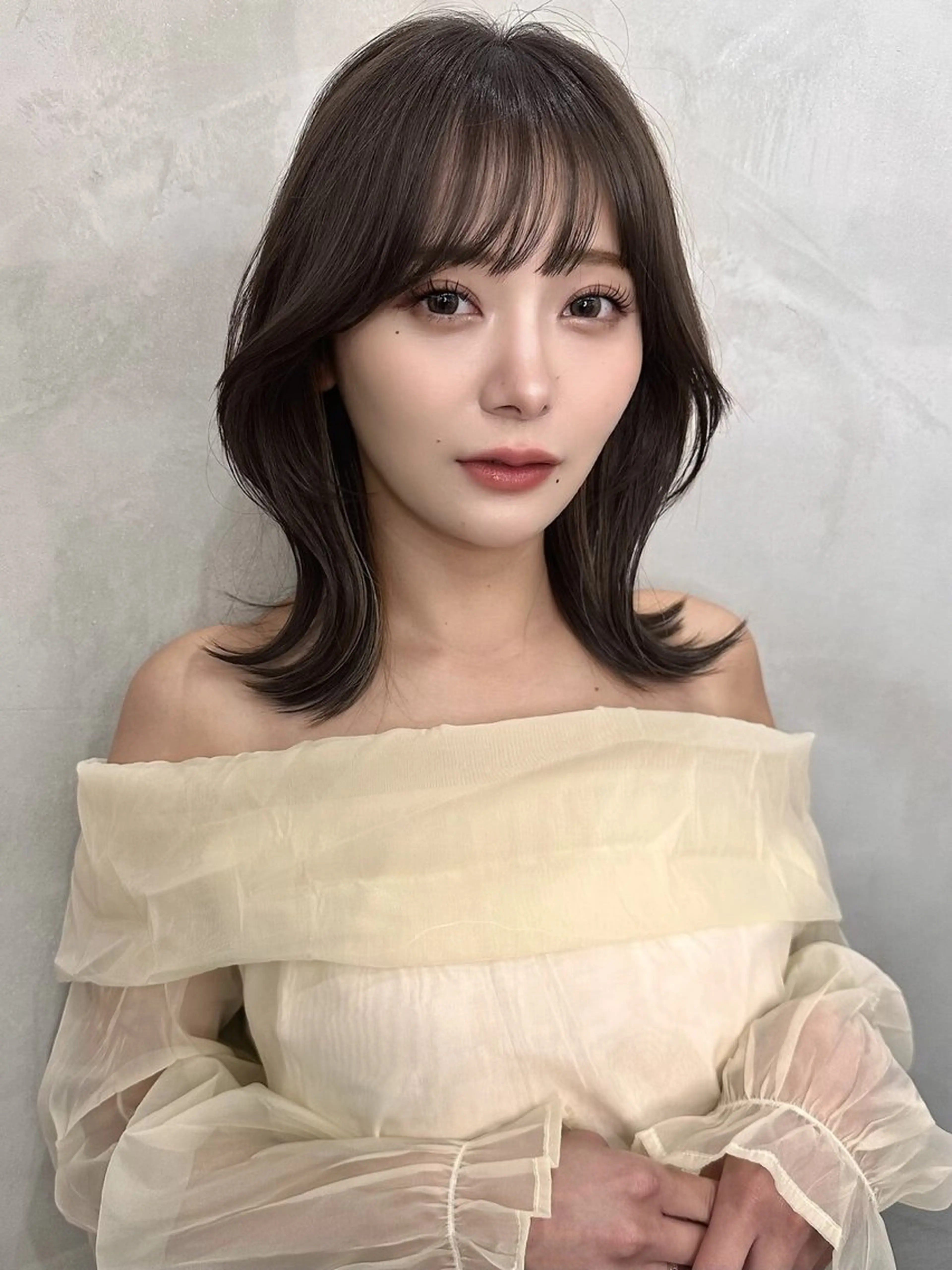 ミディアム 新井 望乃果のヘアスタイル
