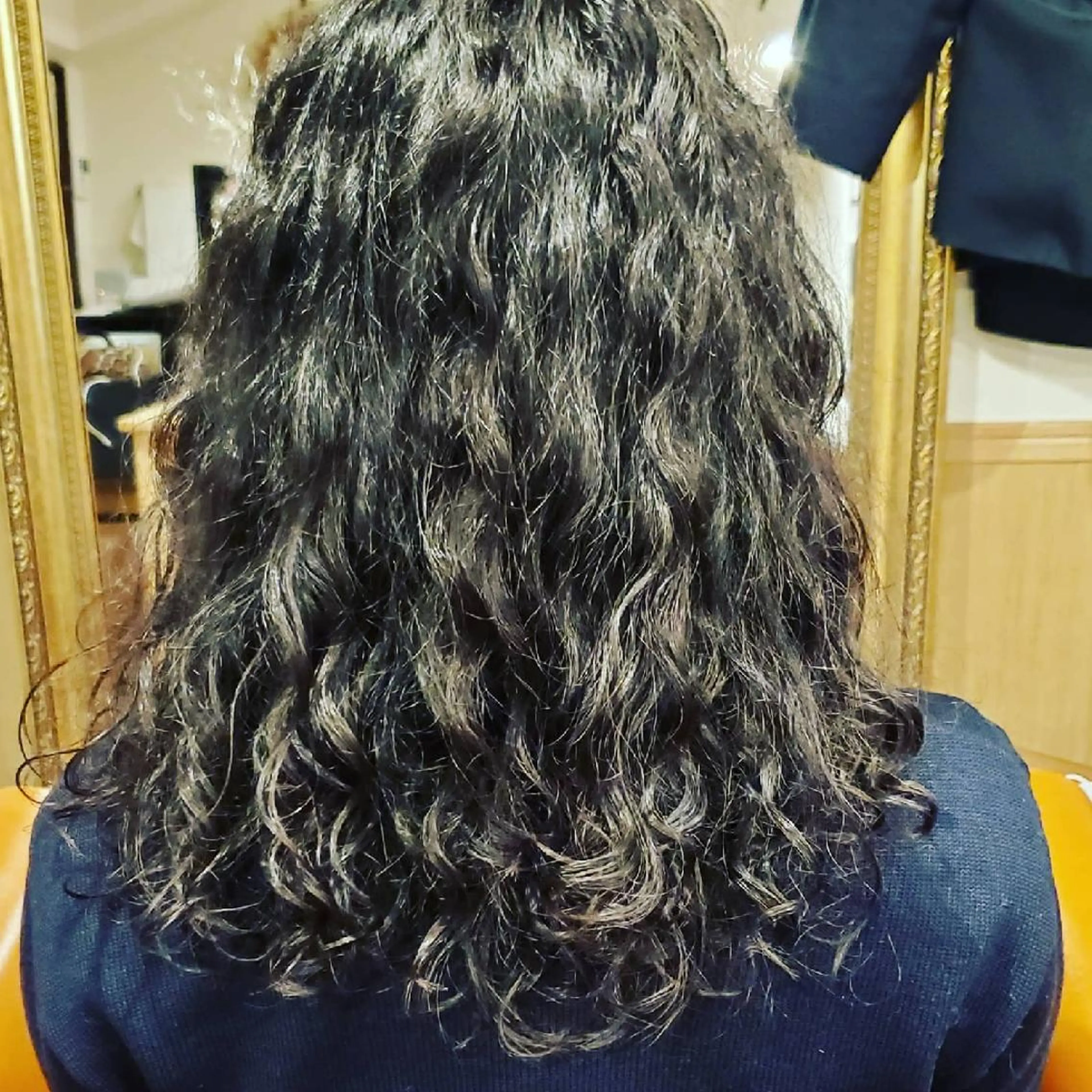 パーマ ロング 外国人風カラー カット パーマ spa hair ark 富井直美のヘアスタイル