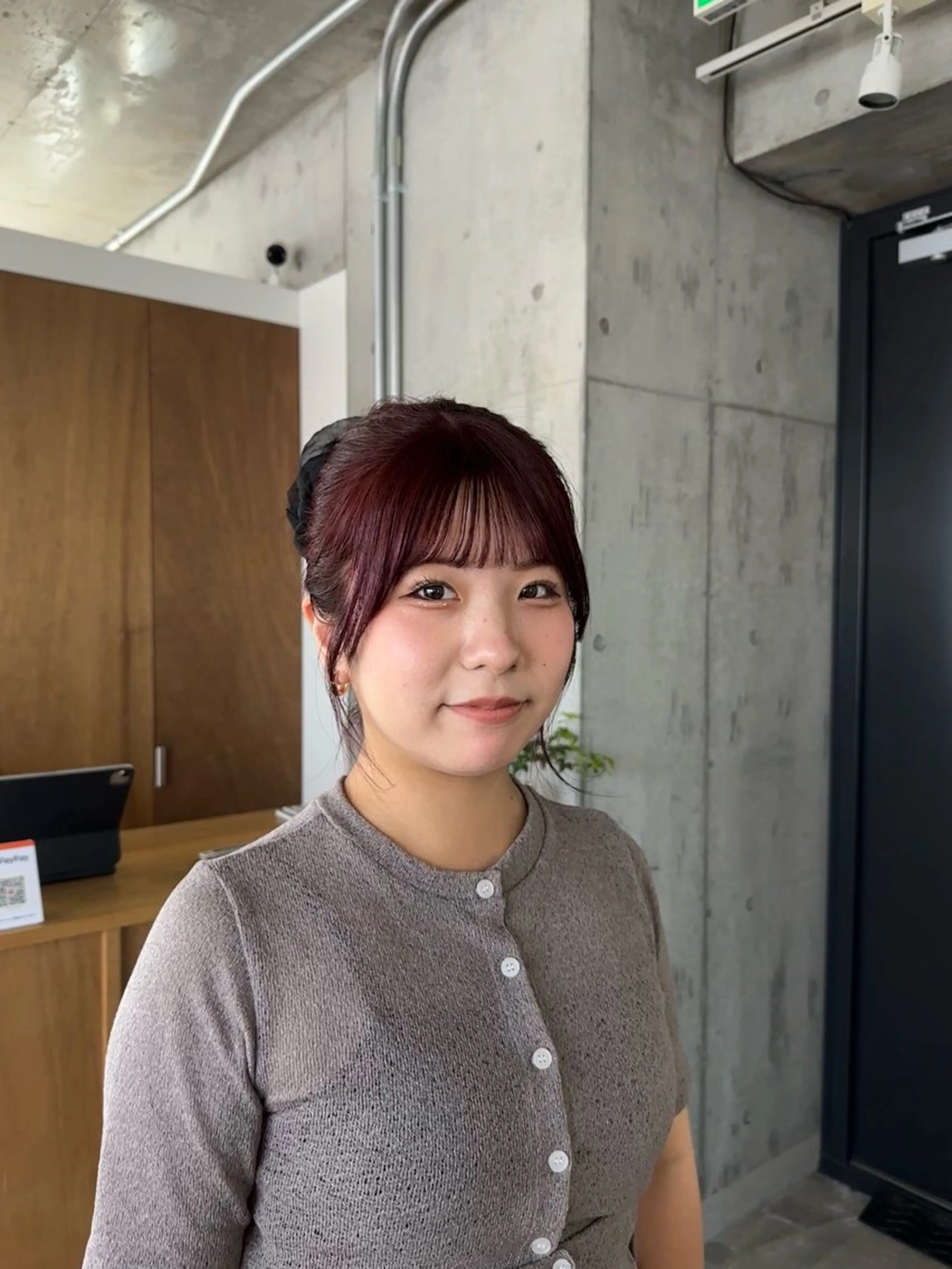 カラー レッドカラー ヘアカラー 中里 凜のヘアスタイル