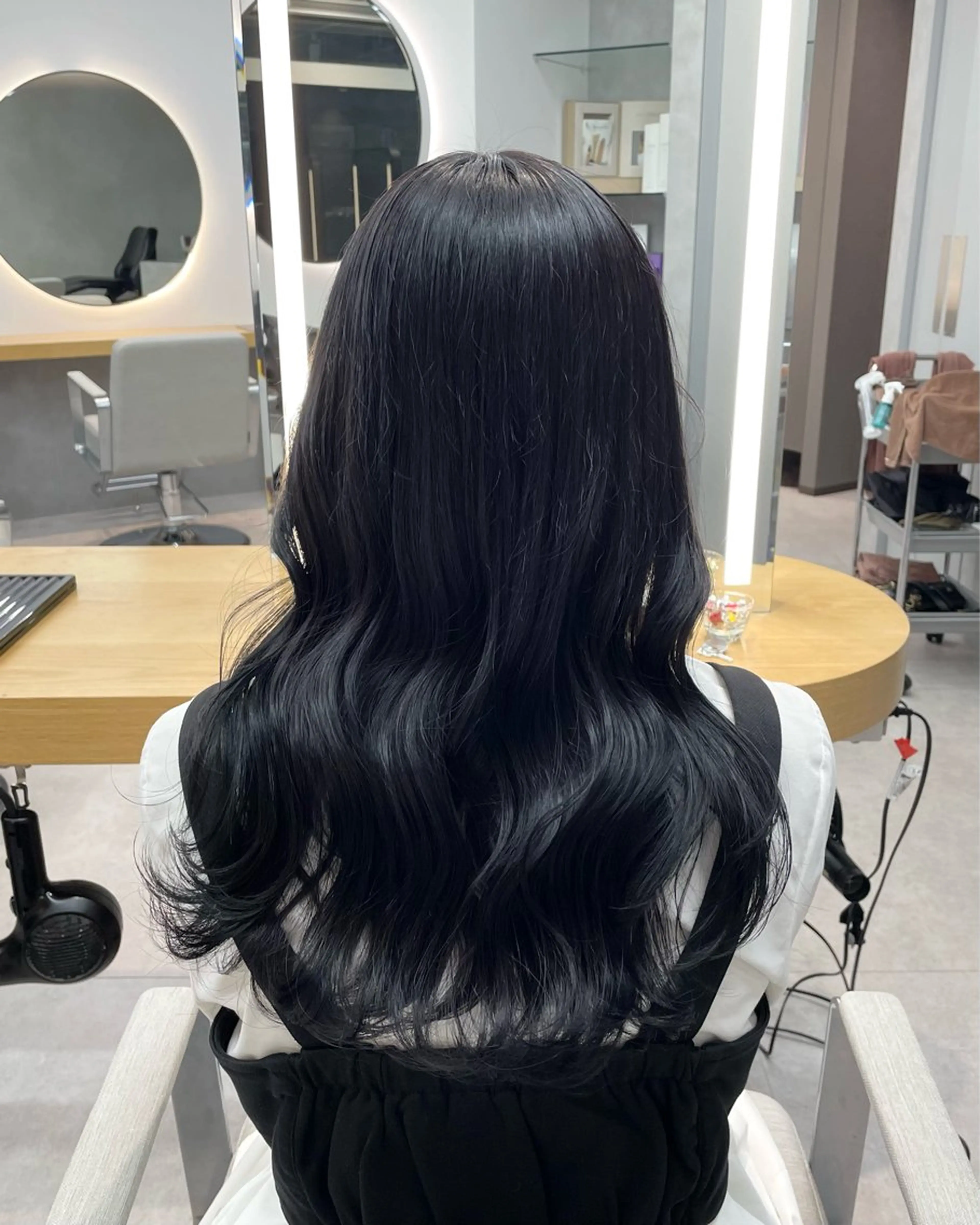 ロング カラー 黒髪 ブリーチ ラベンダーカラー 澤 佑華 🎀 透明感カラーのヘアスタイル