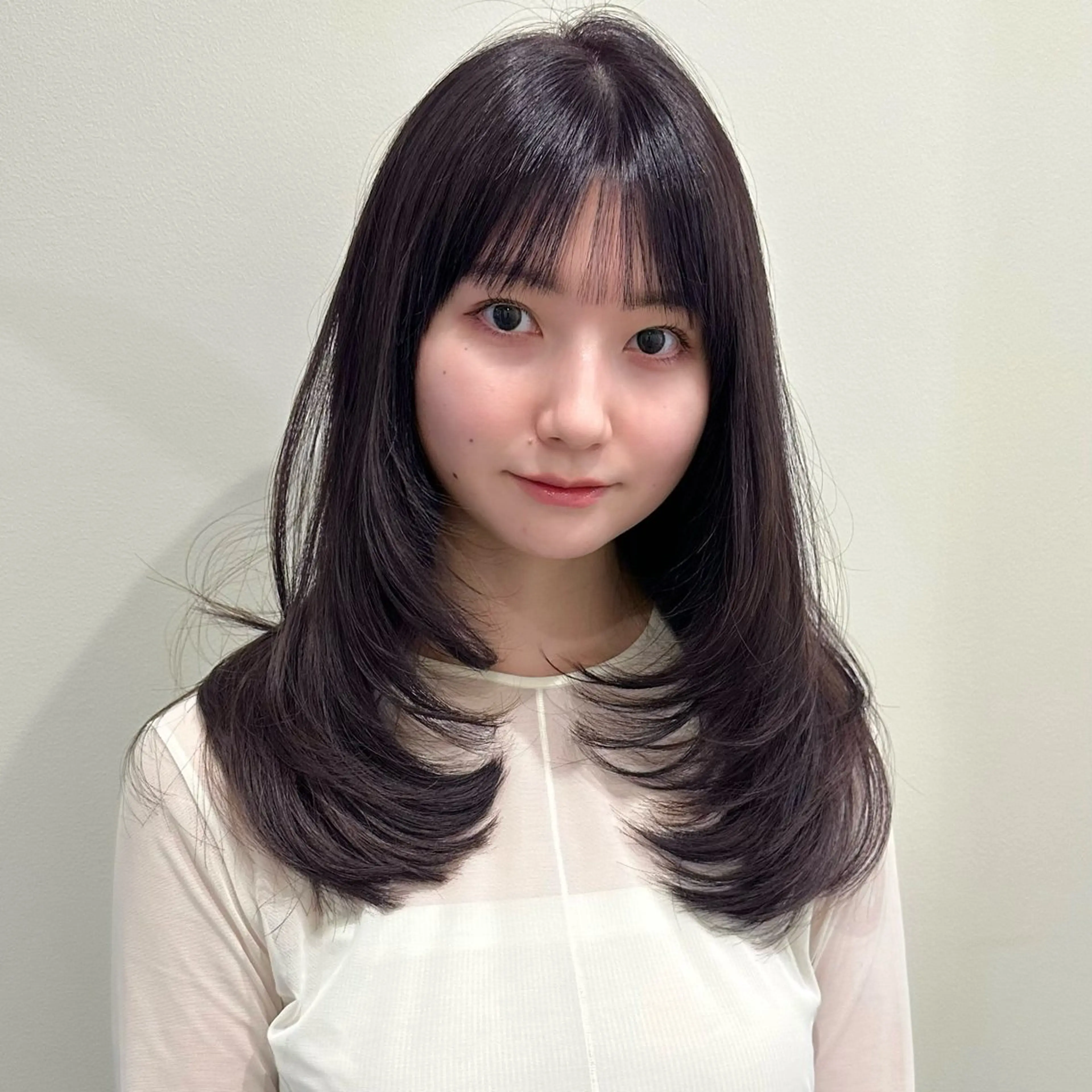 セミロング カット ヘアカラー トリートメント 🌹ハッシュカット、 レイヤー韓国ヘア🌹のヘアスタイル