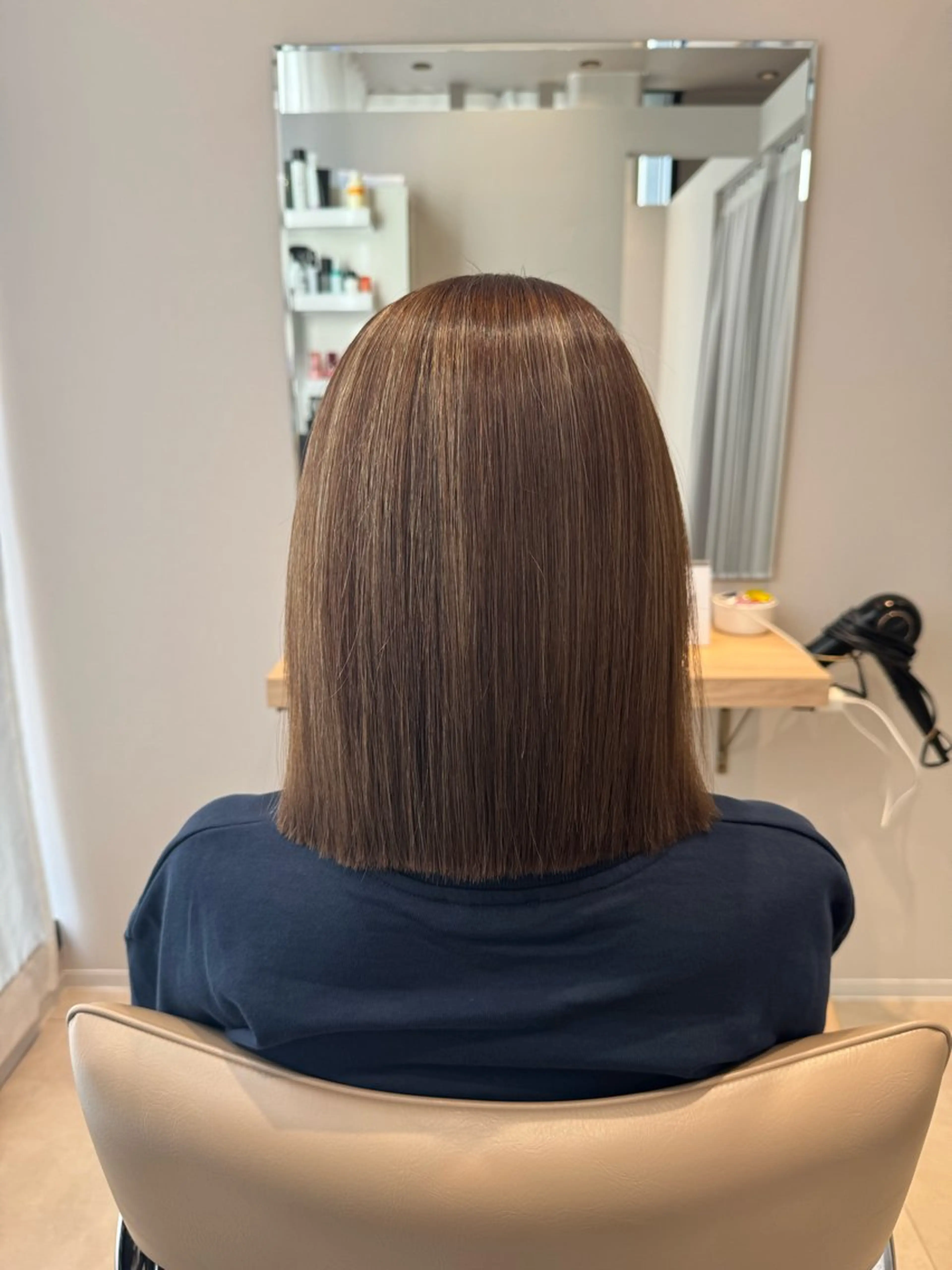 ミディアム カラー パーマ 髪質改善 縮毛矯正 Eleanor spa&treatment 札幌店内にあるシェアサロン【WHITE】所属・シルクハイトーン / 髪質改善🦋MIKUのヘアスタイル