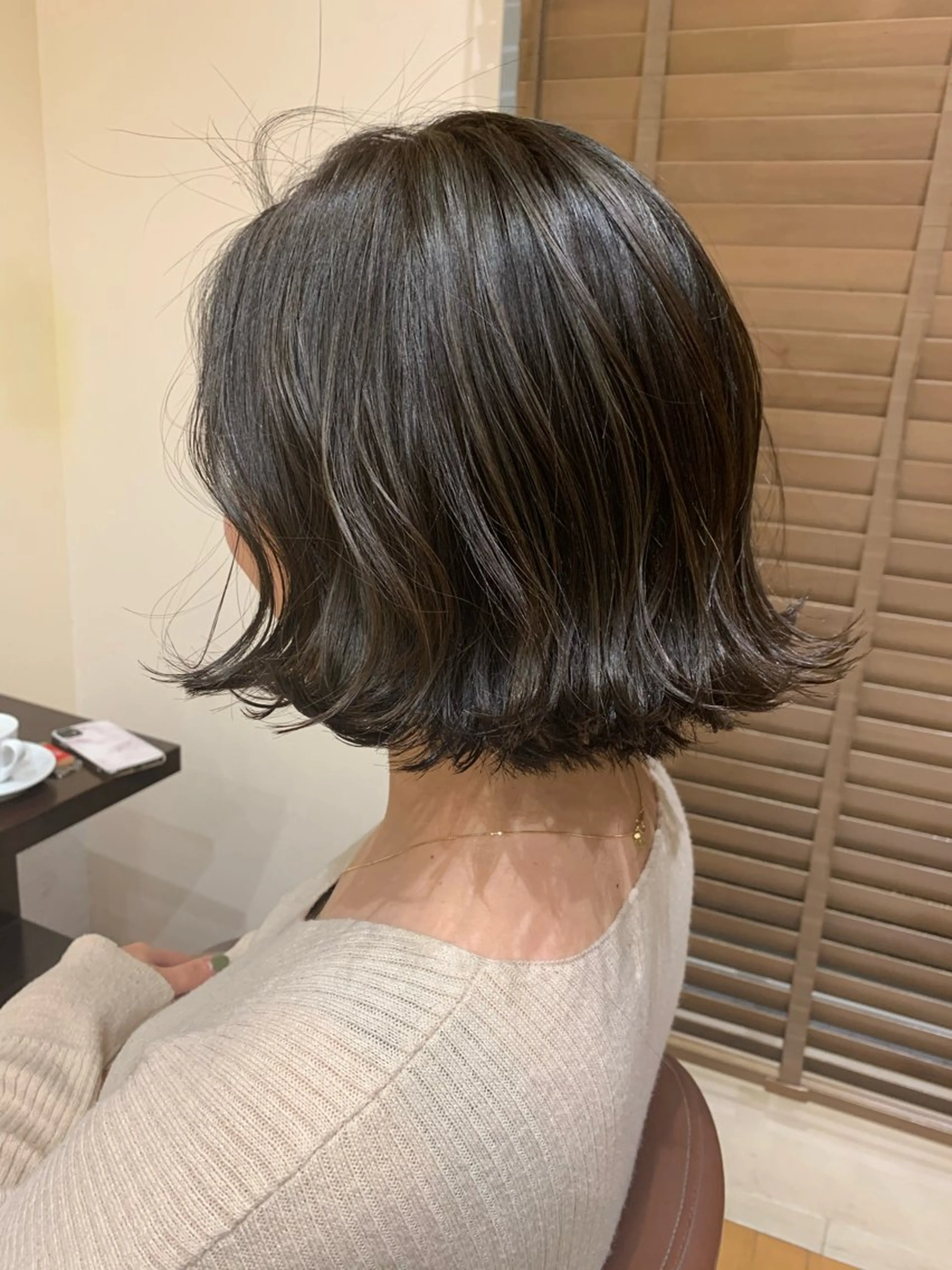 ショート ベージュカラー⌇﻿ くびれヘア.𐙚心音のヘアスタイル