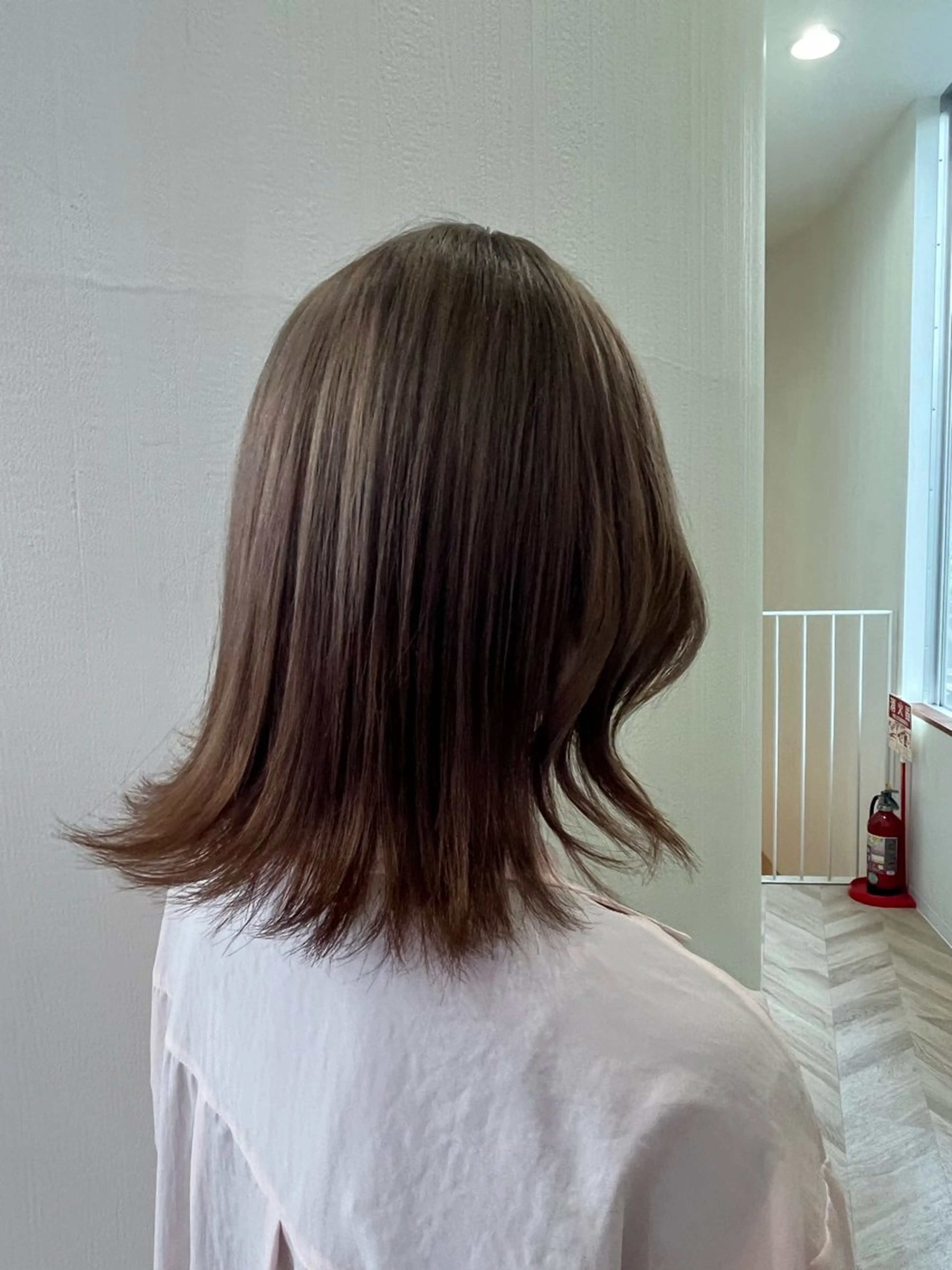 カラー ベージュカラー ミルクティーベージュ 中島 姫翠のヘアスタイル