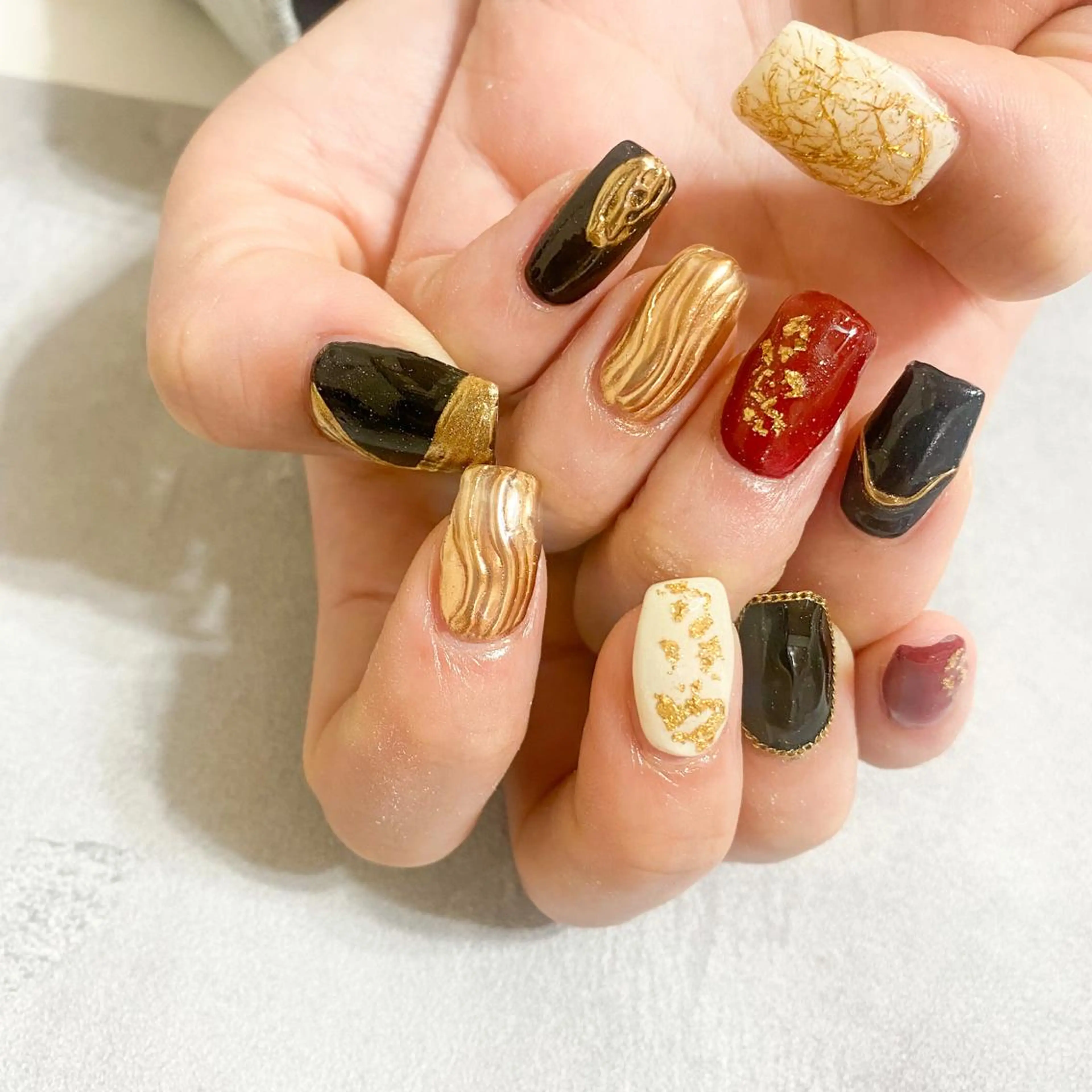 ネイル ハンドネイル ゴテゴテ💙ワンホン リオナのネイルデザイン