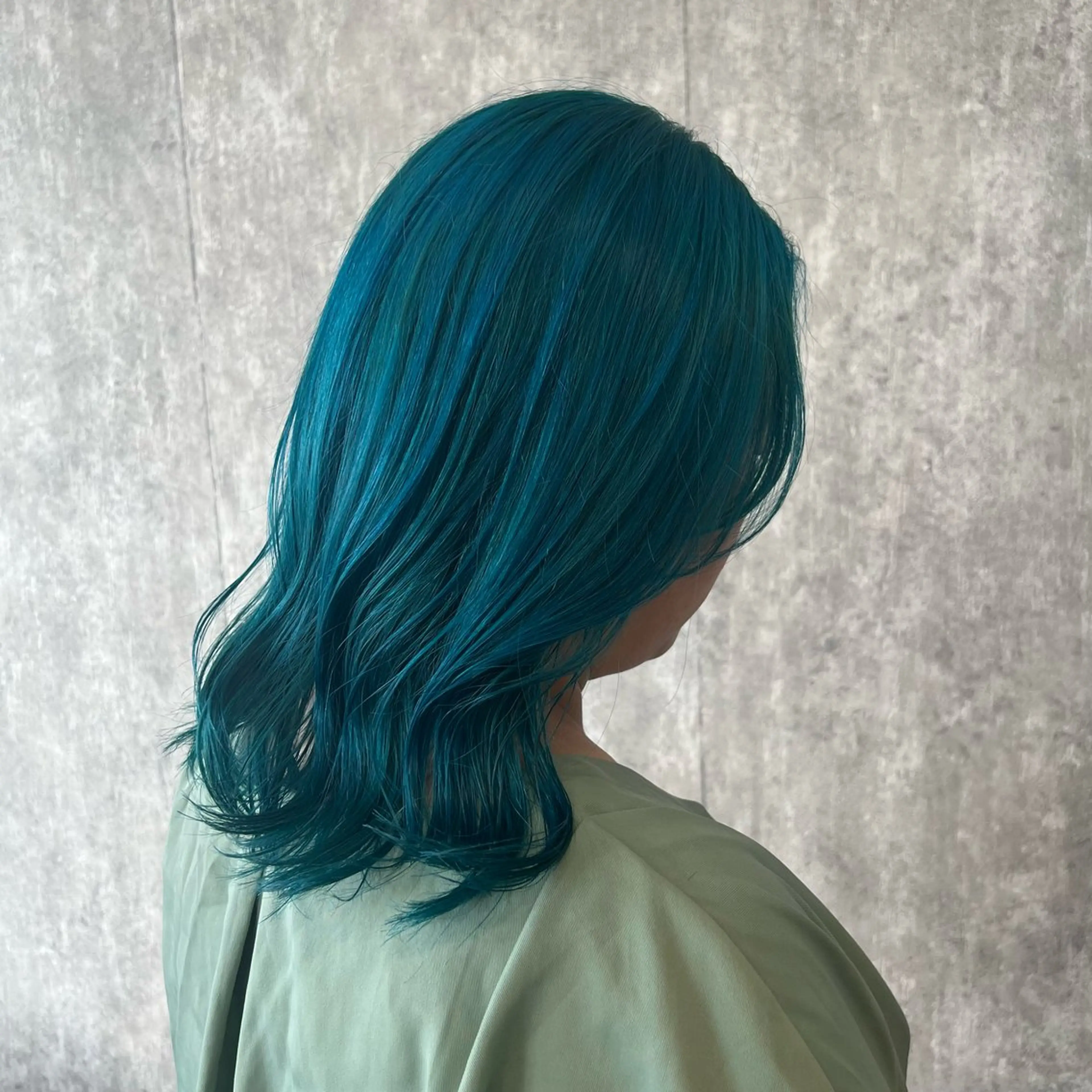 セミロング カット ヘアカラー TIDEHAIR SHIHOのヘアスタイル