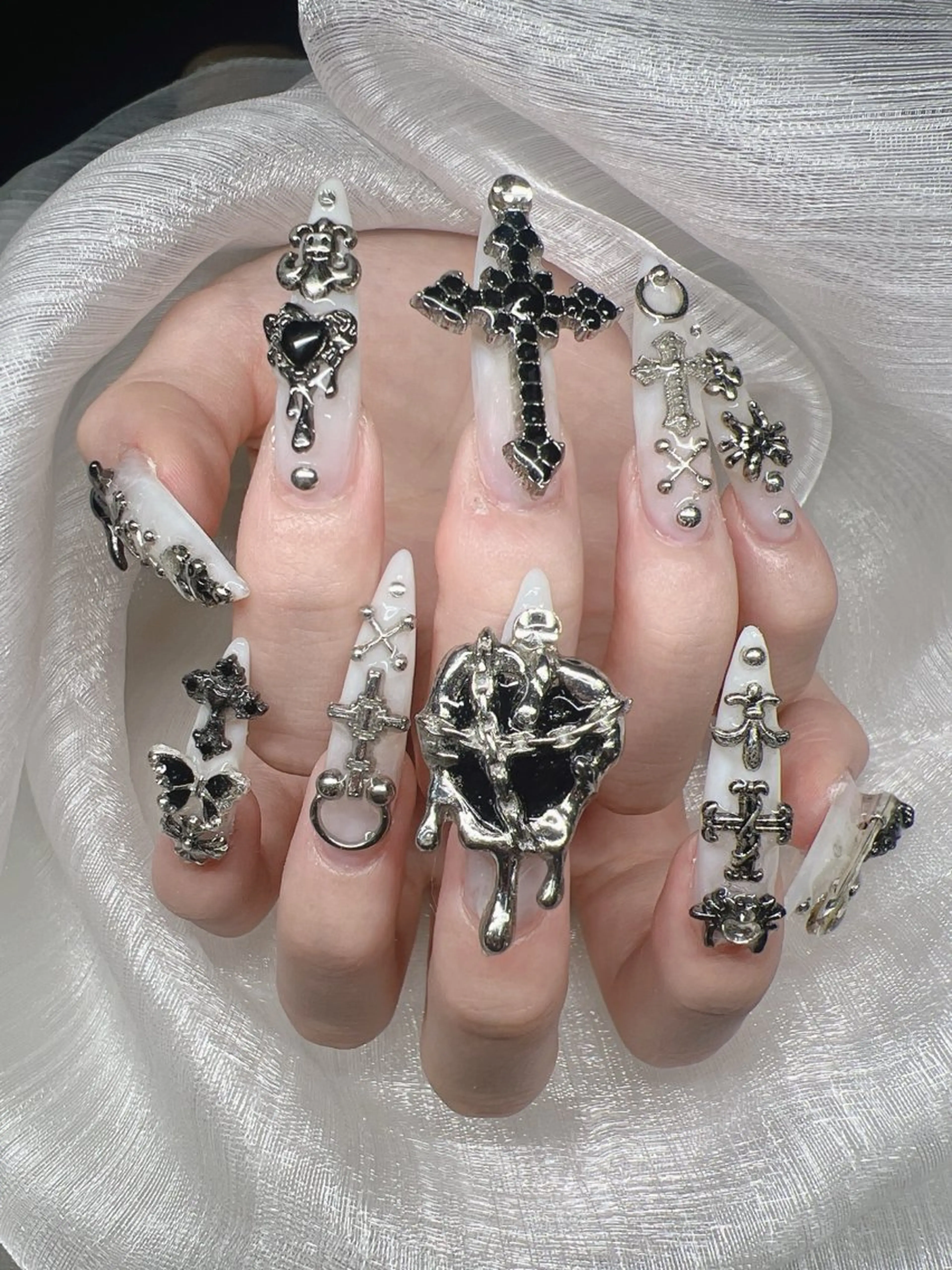 ネイル 長さ出し グラデーション 卒業式 キラキラネイル マグネットネイル ハンドネイル Lee Nails チップ長さだし専門店のネイルデザイン