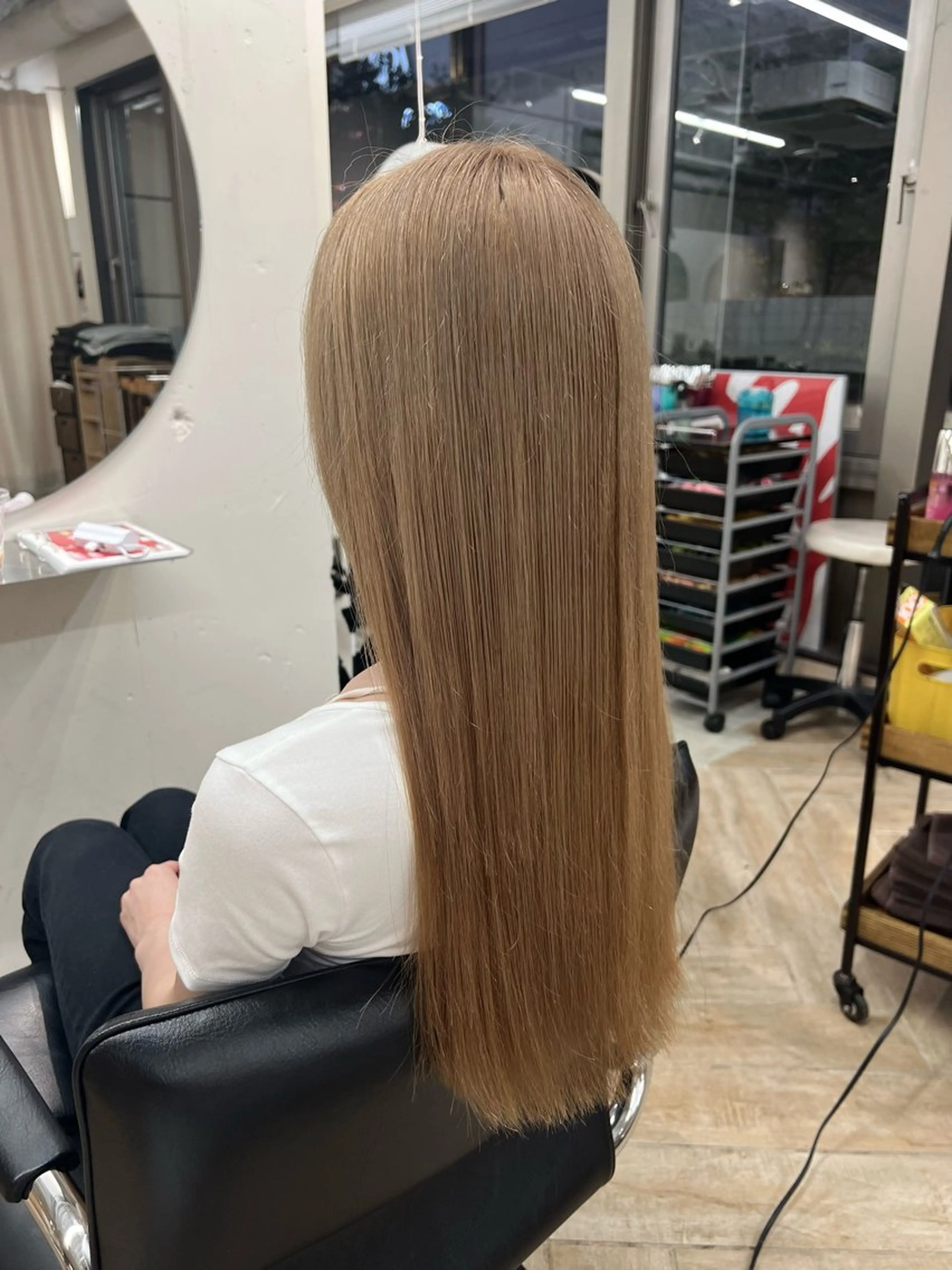 ロング カラー カット ヘアカラー トリートメント ベージュ/グレージュ 新潟/万代/井上佑のヘアスタイル