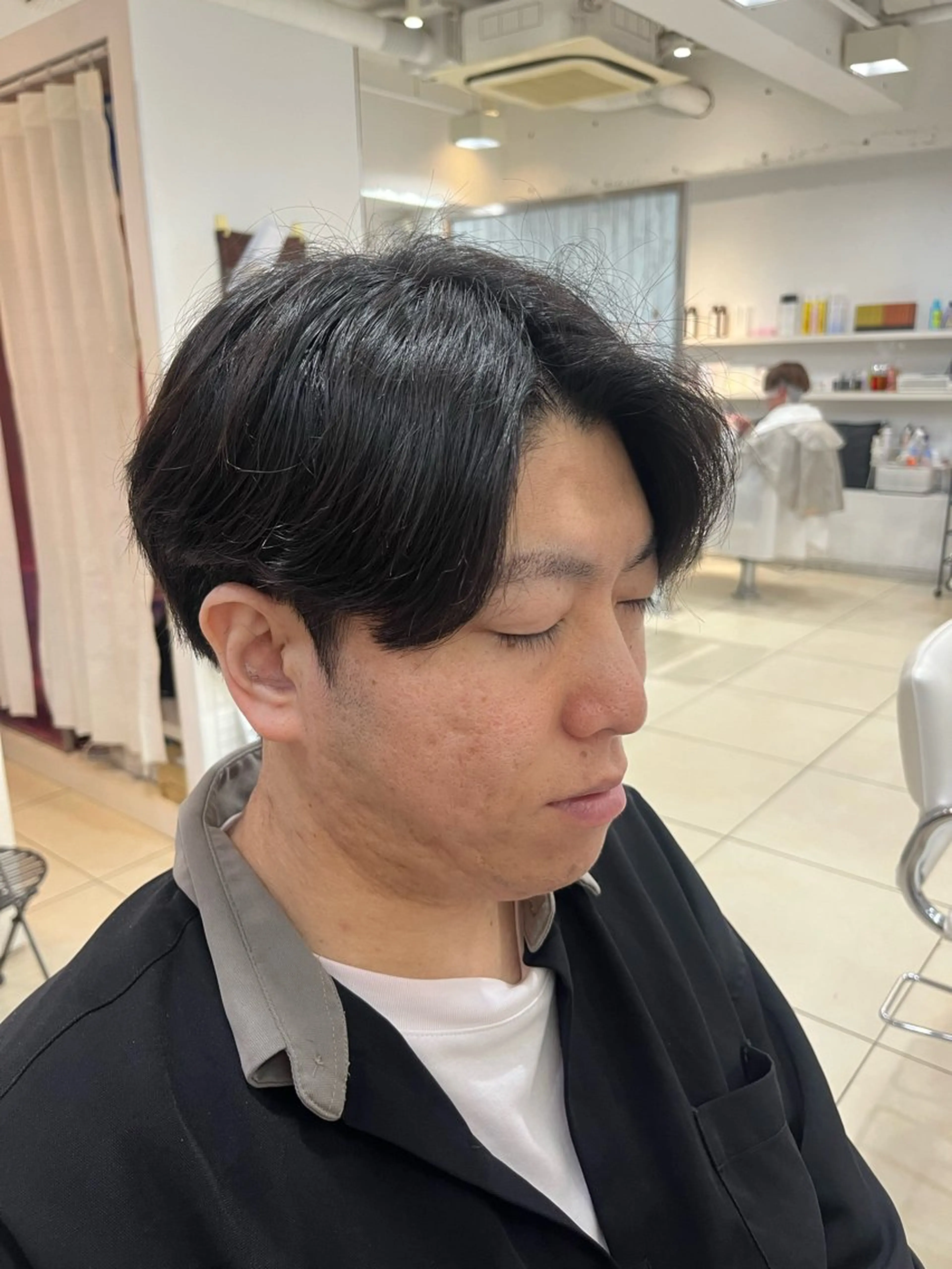 ショート パーマ メンズ ショートヘア カット パーマ カルマ・ニュアンス パーマ　須田龍世のヘアスタイル