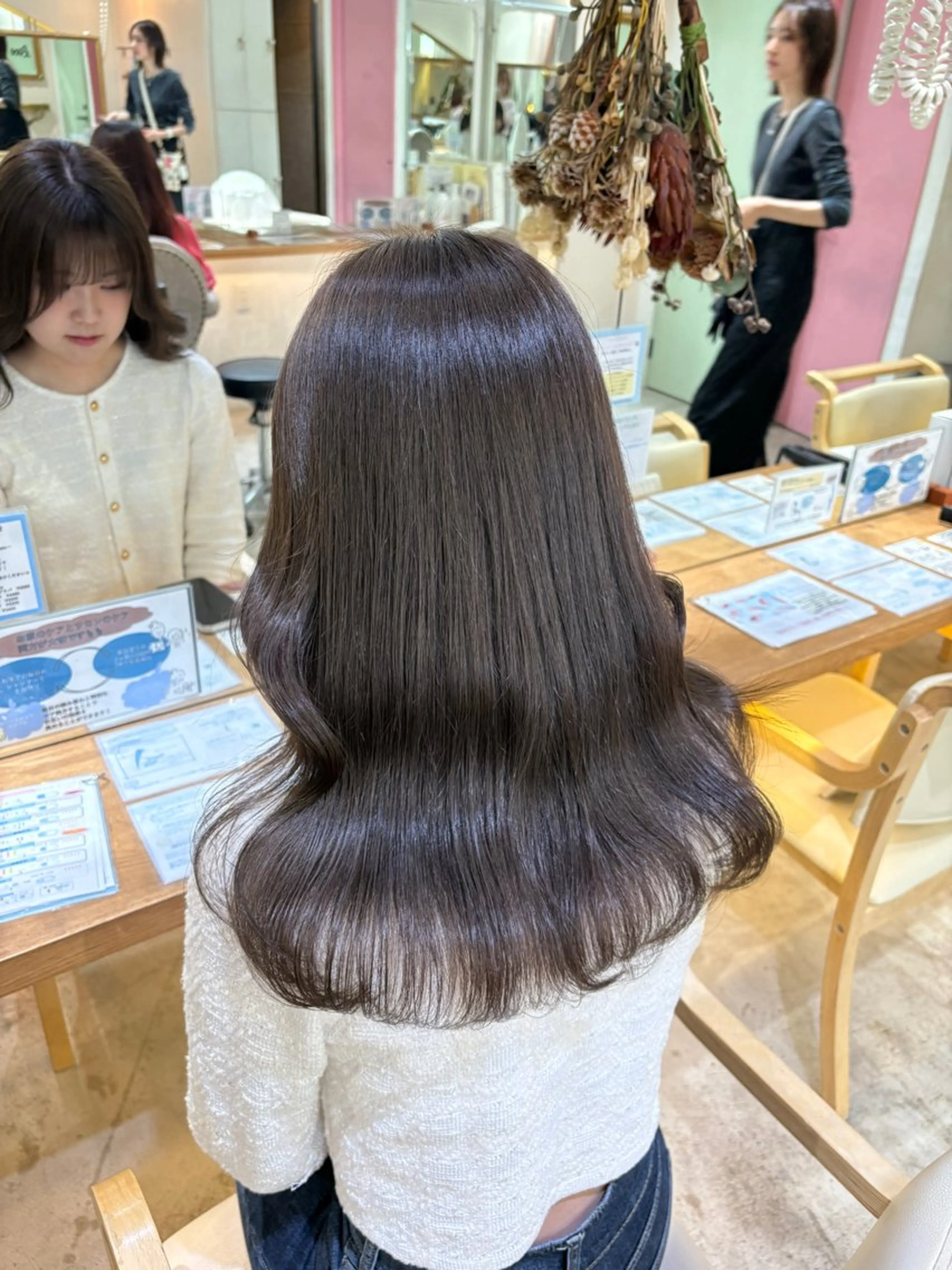 セミロング カラー ブリーチ ブリーチなしカラー カット ヘアカラー トリートメント 梅田 /透明感カラー 🤍narumiのヘアスタイル