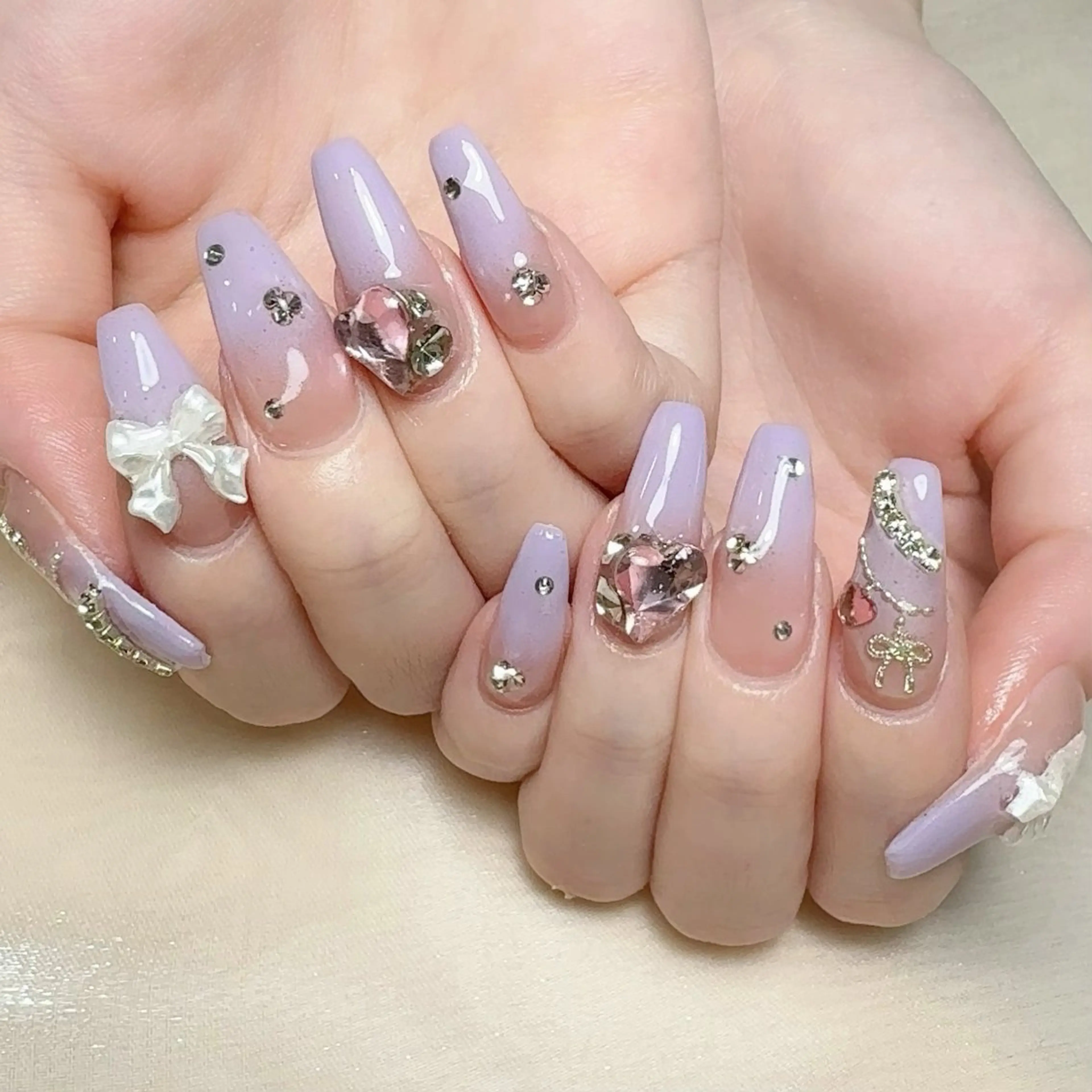 メンズ ネイル メンズ韓国風 アートネイル オーロラネイル ガーリー キラキラネイル ハンドネイル Nail salon 木にいるのネイルデザイン