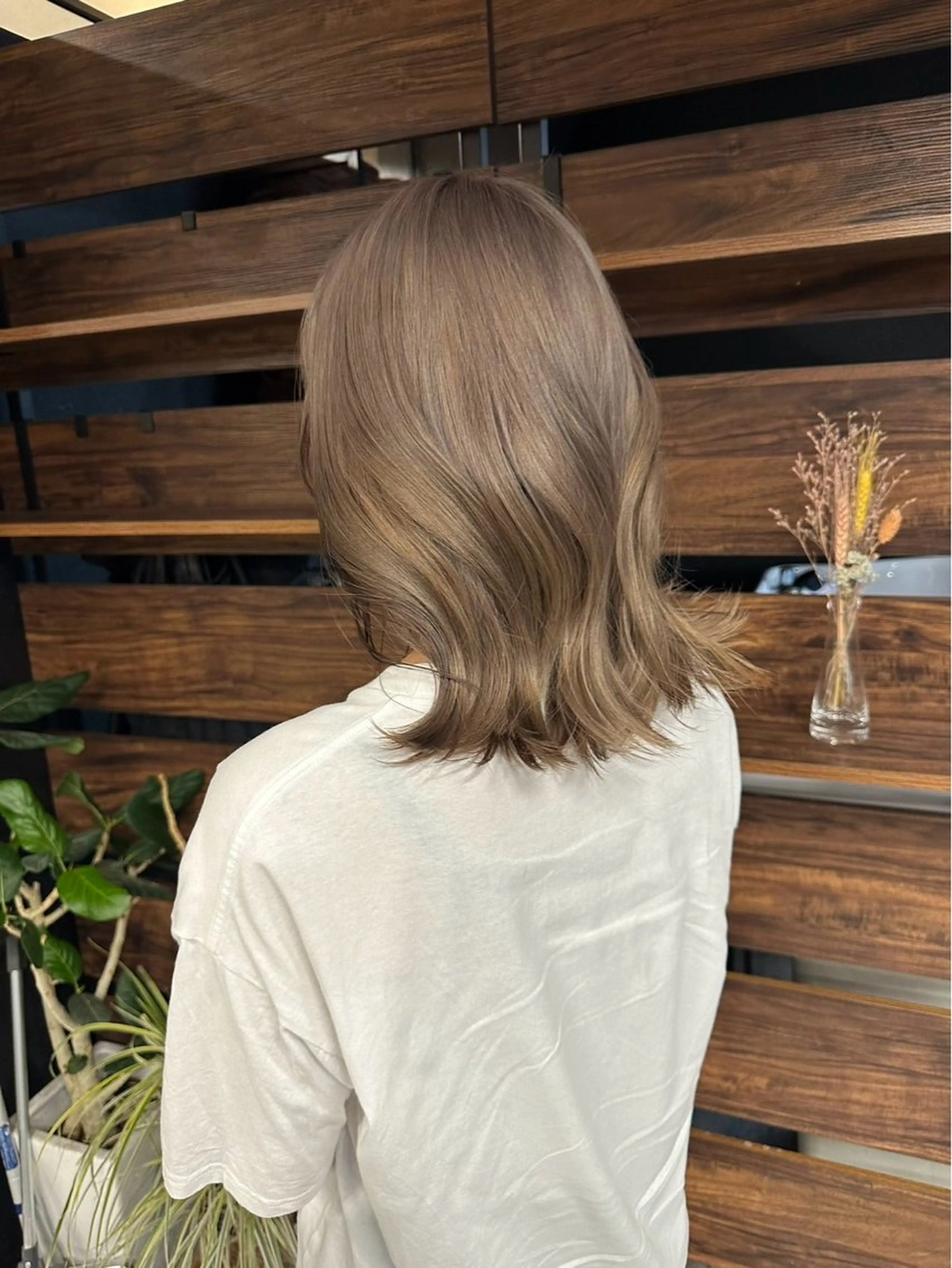 カラー 西村 桃花のヘアスタイル