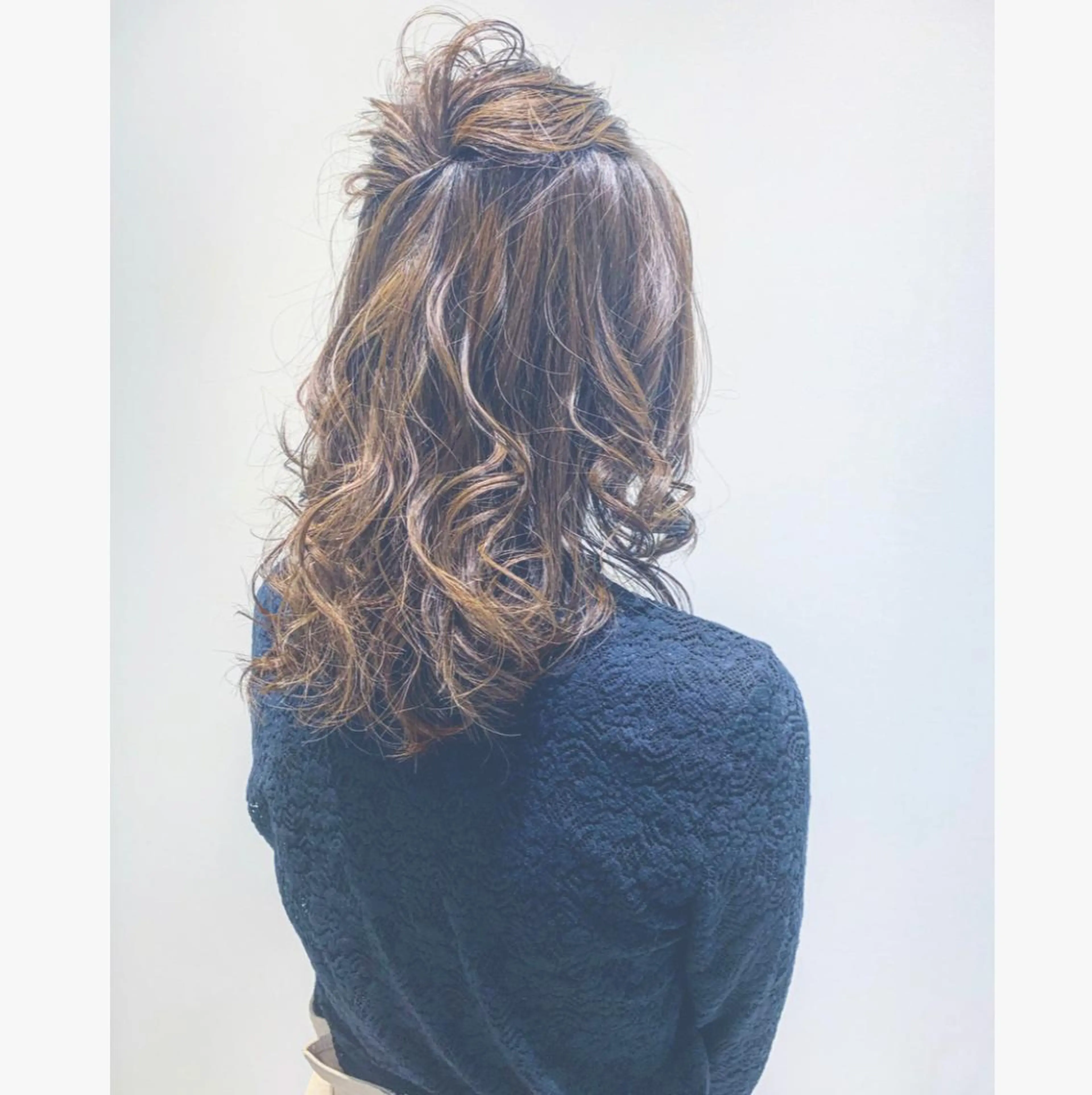 セミロング ヘアアレンジ ヘアセット 💙美髪救世主💙 関華蓮のヘアスタイル