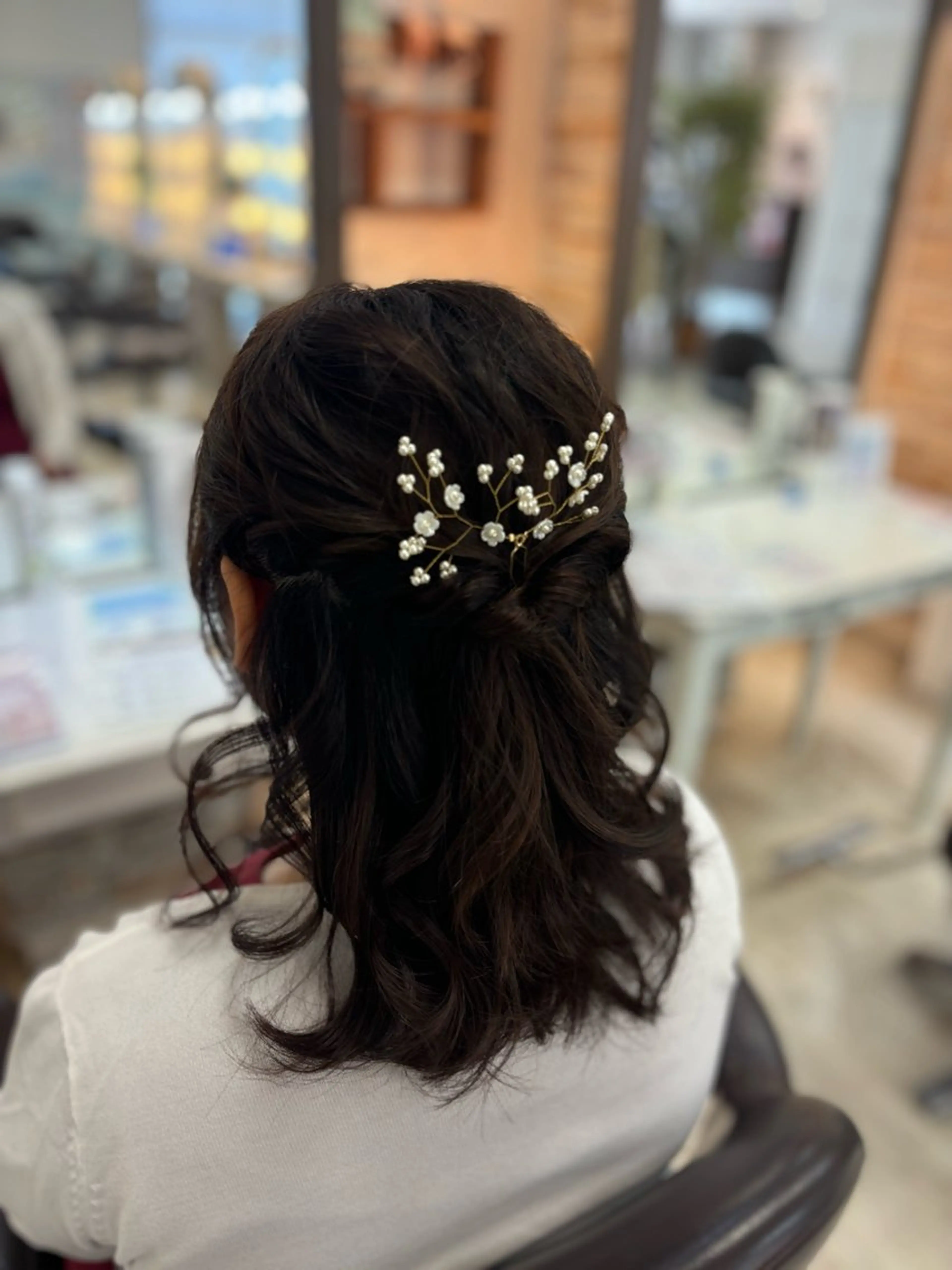 セミロング ヘアアレンジ ヘアセット KEEN.所属・よこみぞ こなつのヘアスタイル
