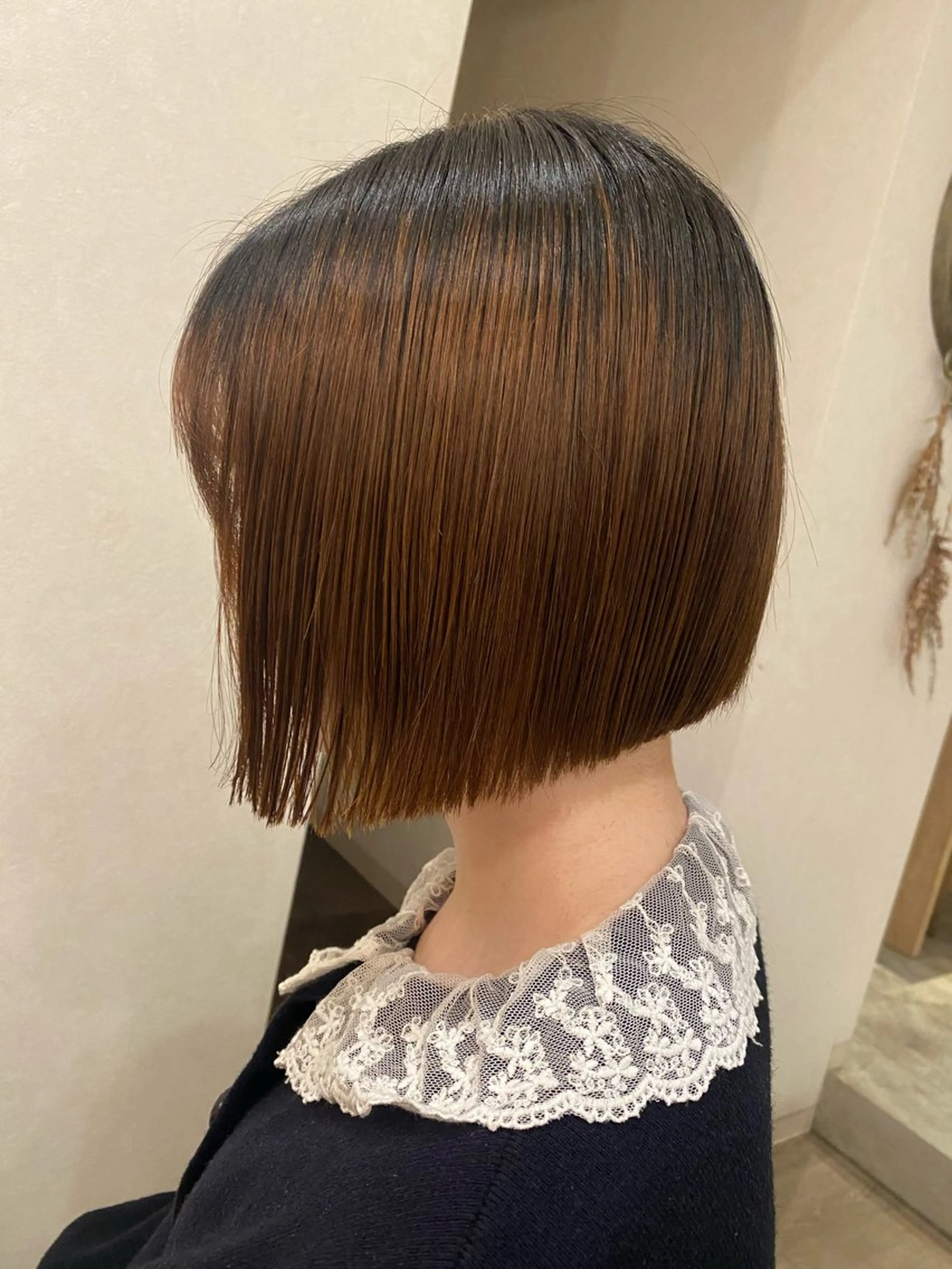 ショート 切りっぱなしボブ ボブ 岡田 真弥のヘアスタイル
