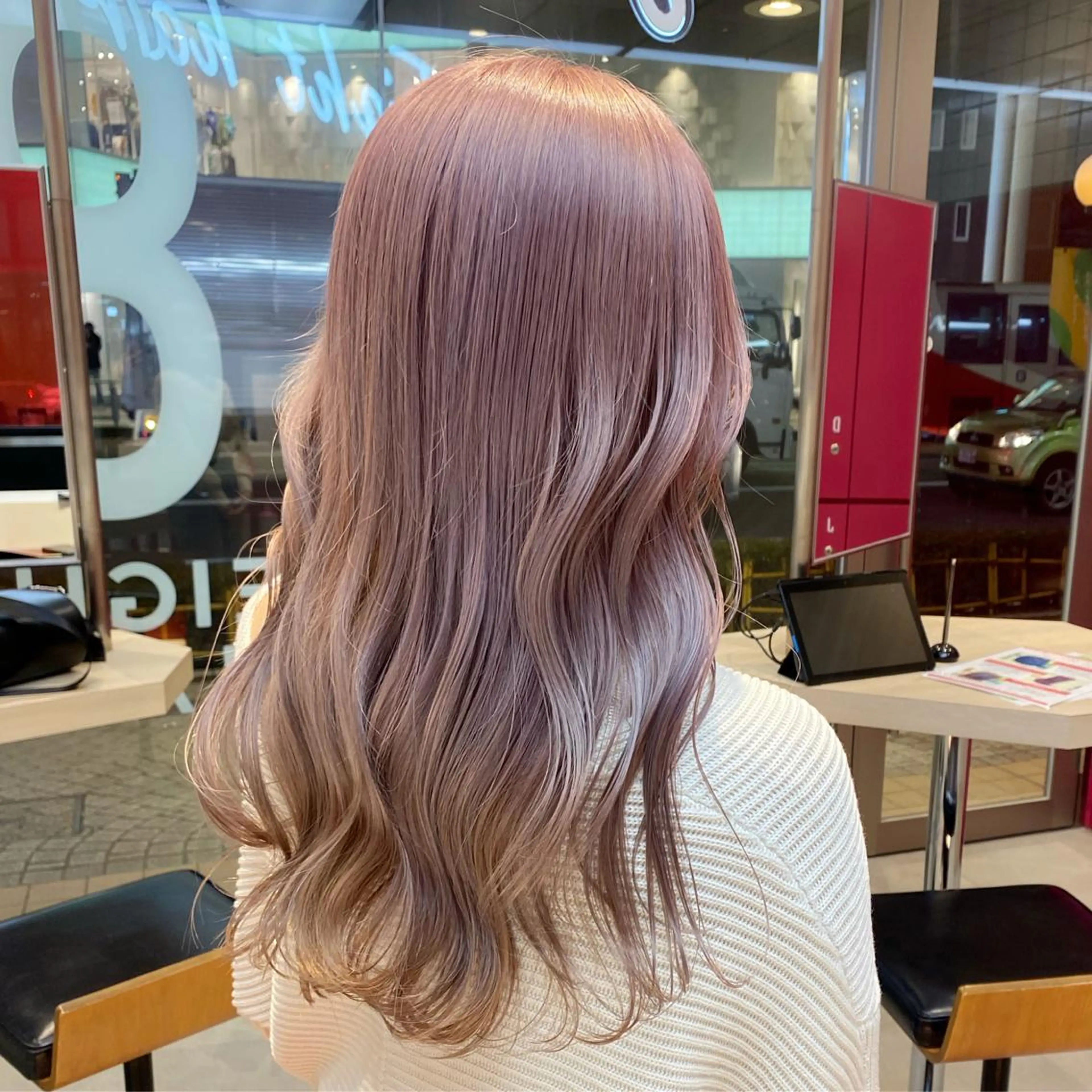 ロング ヘアカラー 荒谷 薫のヘアスタイル