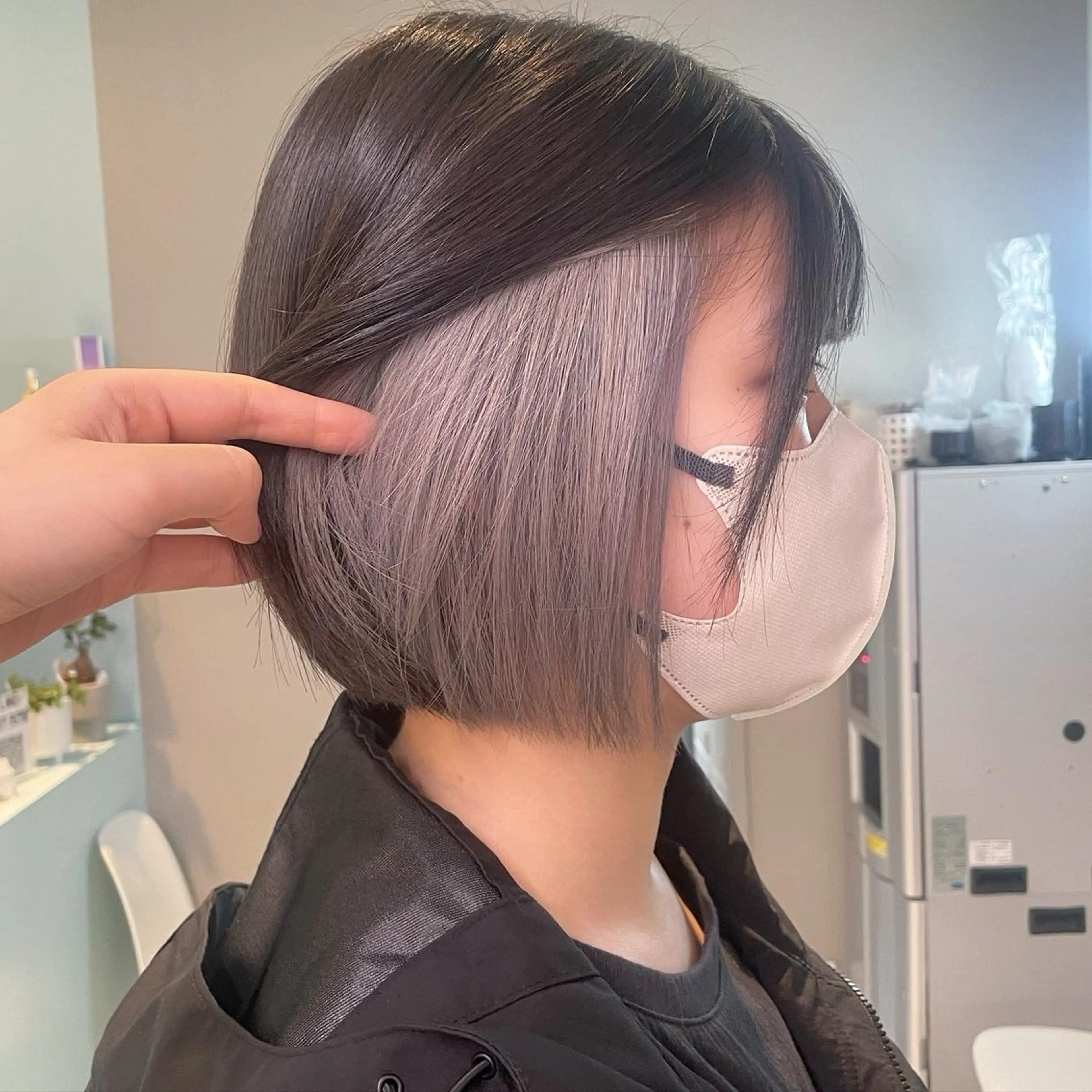 ショート カラー カット ヘアカラー トリートメント 🩵透明感カラー× 縮毛ボブ🩵ヒナノのヘアスタイル