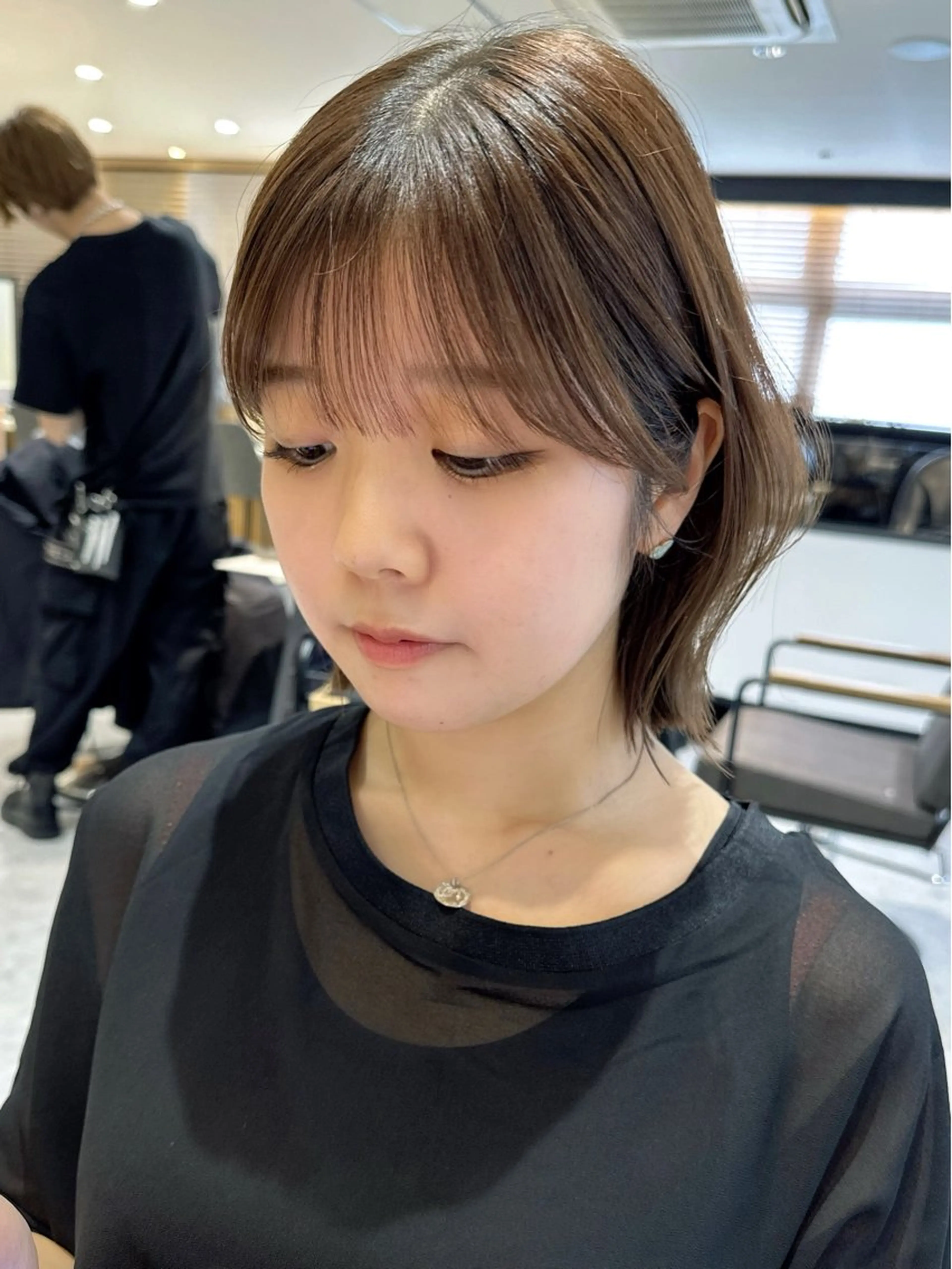ミディアム カット ヘアカラー トリートメント かえ🩶韓国ボブ🎀 透明感カラー🥣のヘアスタイル
