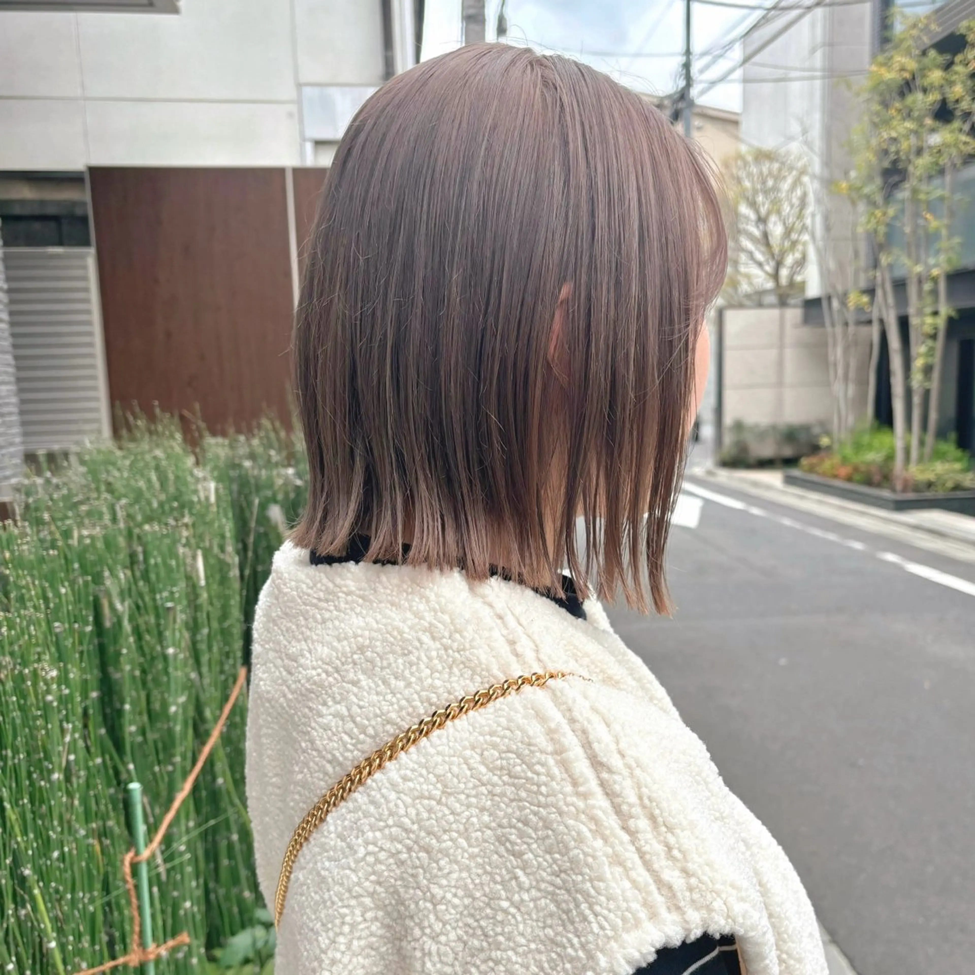 ショート カラー ヘアアレンジ ベージュカラー ミルクティーベージュ Apero【アペロ】所属・パーマ/暖色/ボブ イワタテ🇰🇷のヘアスタイル