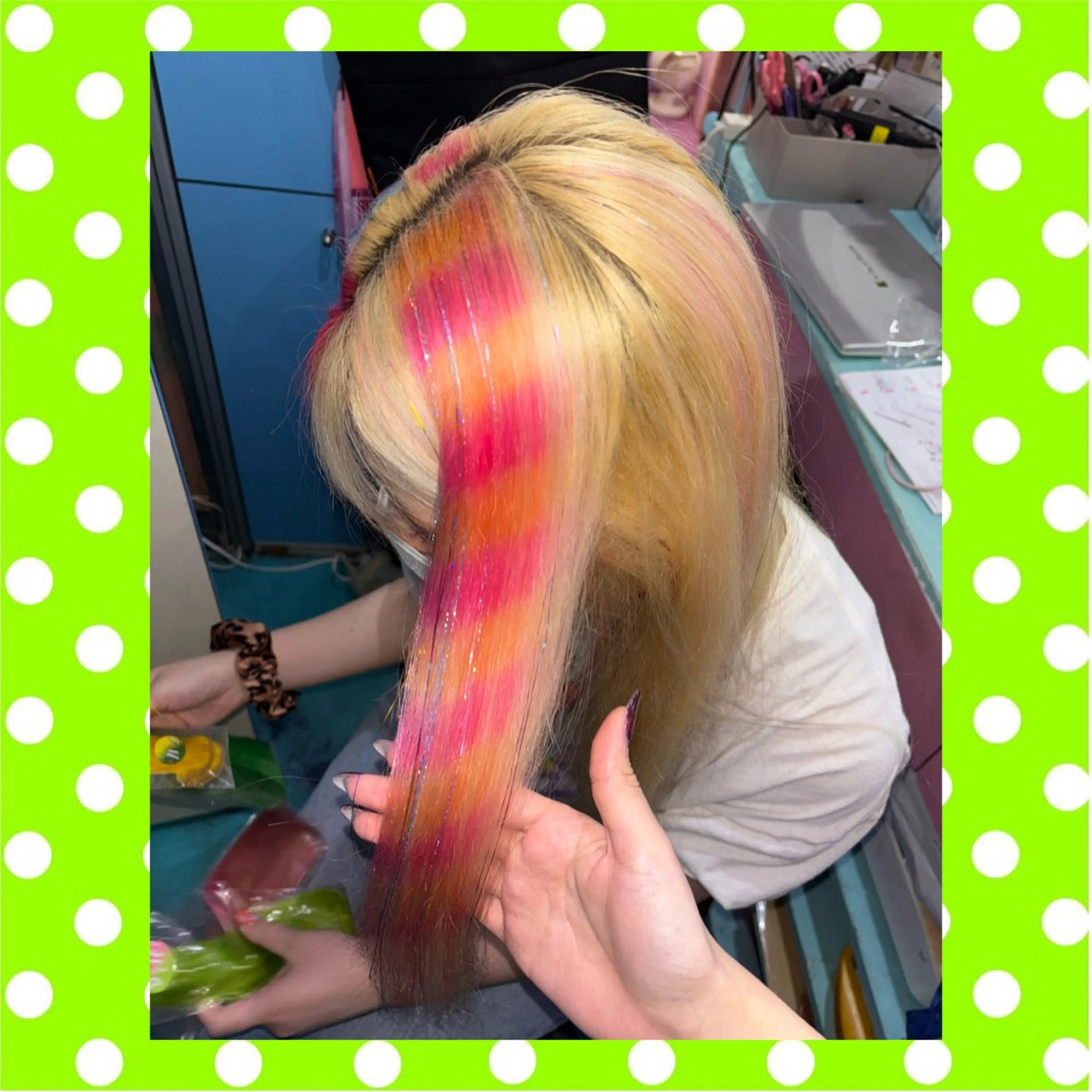 セミロング カラー デザインカラー Miju 💖💜💫のヘアスタイル