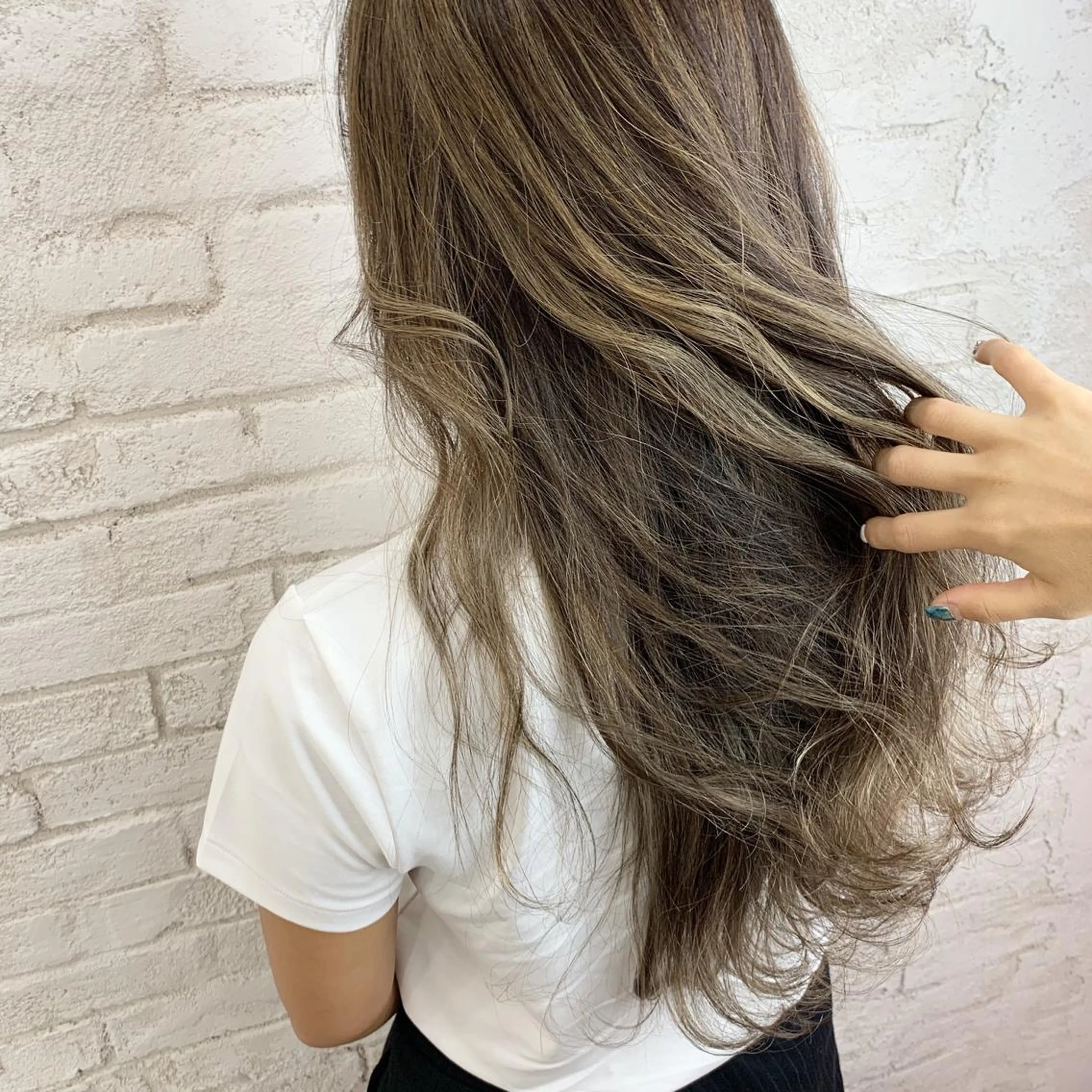 ロング カラー 🎀モテ髪ミルクティ ー🎀yasunaのヘアスタイル