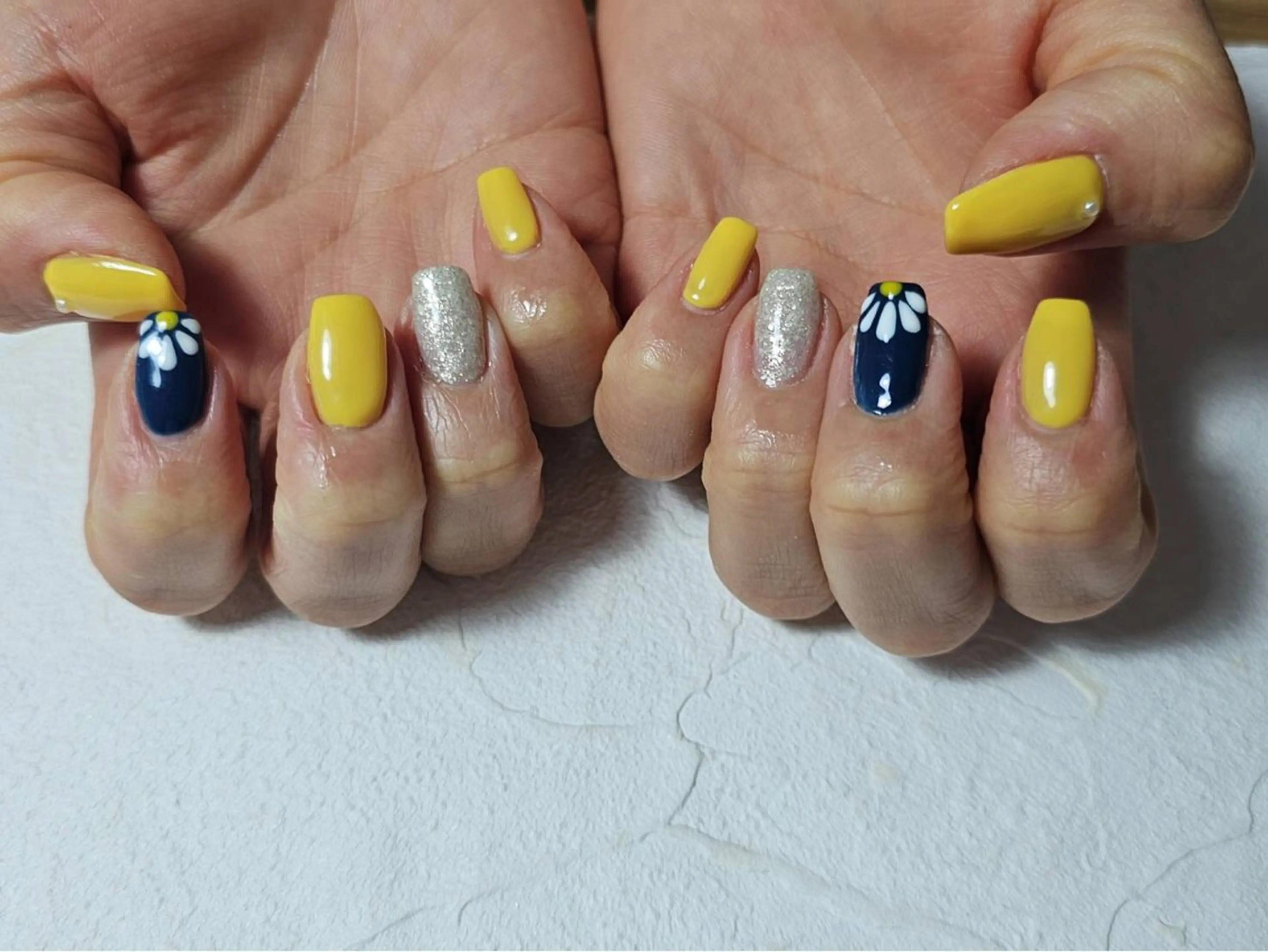 ネイル オーロラネイル フラワーネイル フットネイル フレンチネイル ジェルネイル ハンドネイル Mogu nail 二子玉川のネイルデザイン