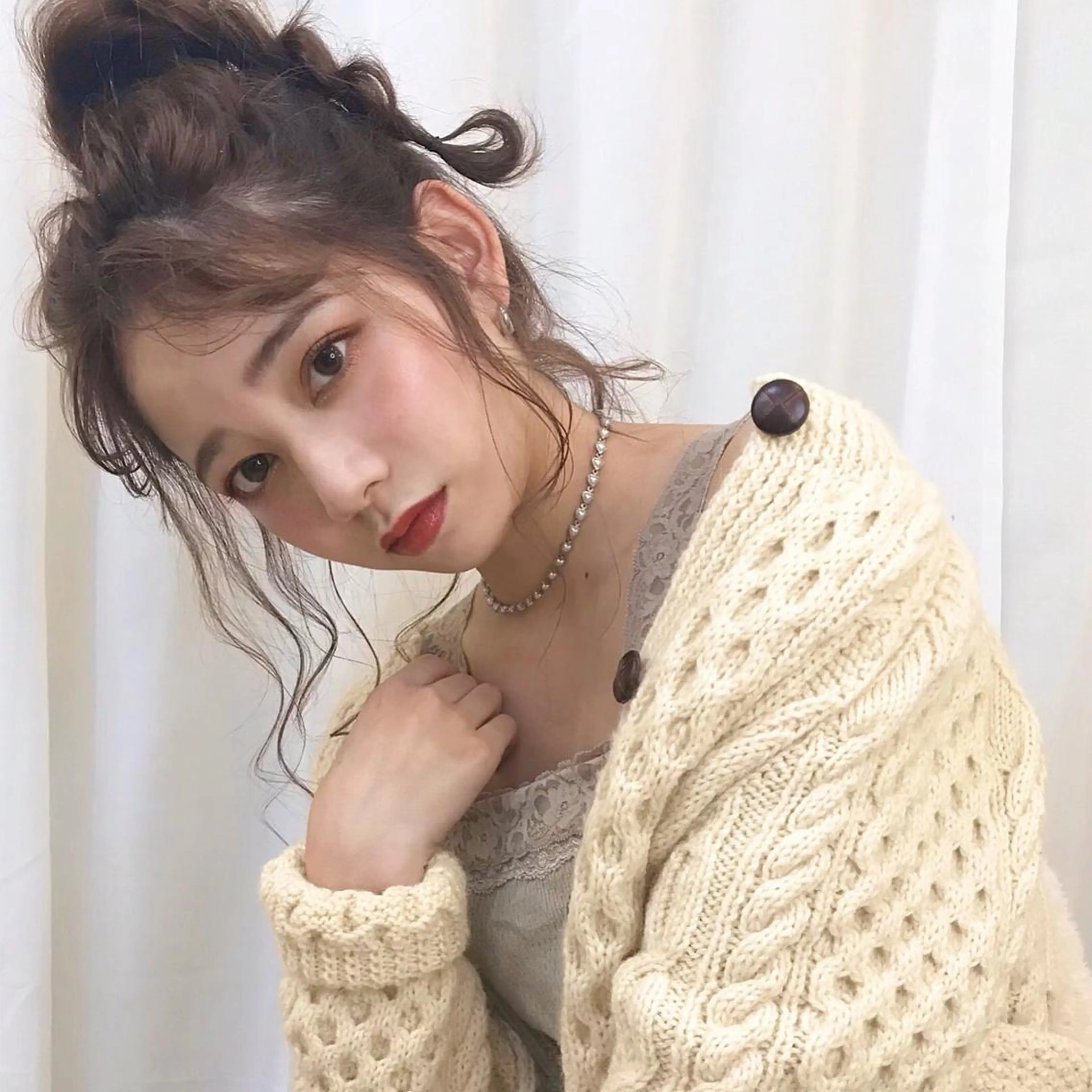 セミロング ブリーチなしカラー レイヤーカットのヘアスタイル