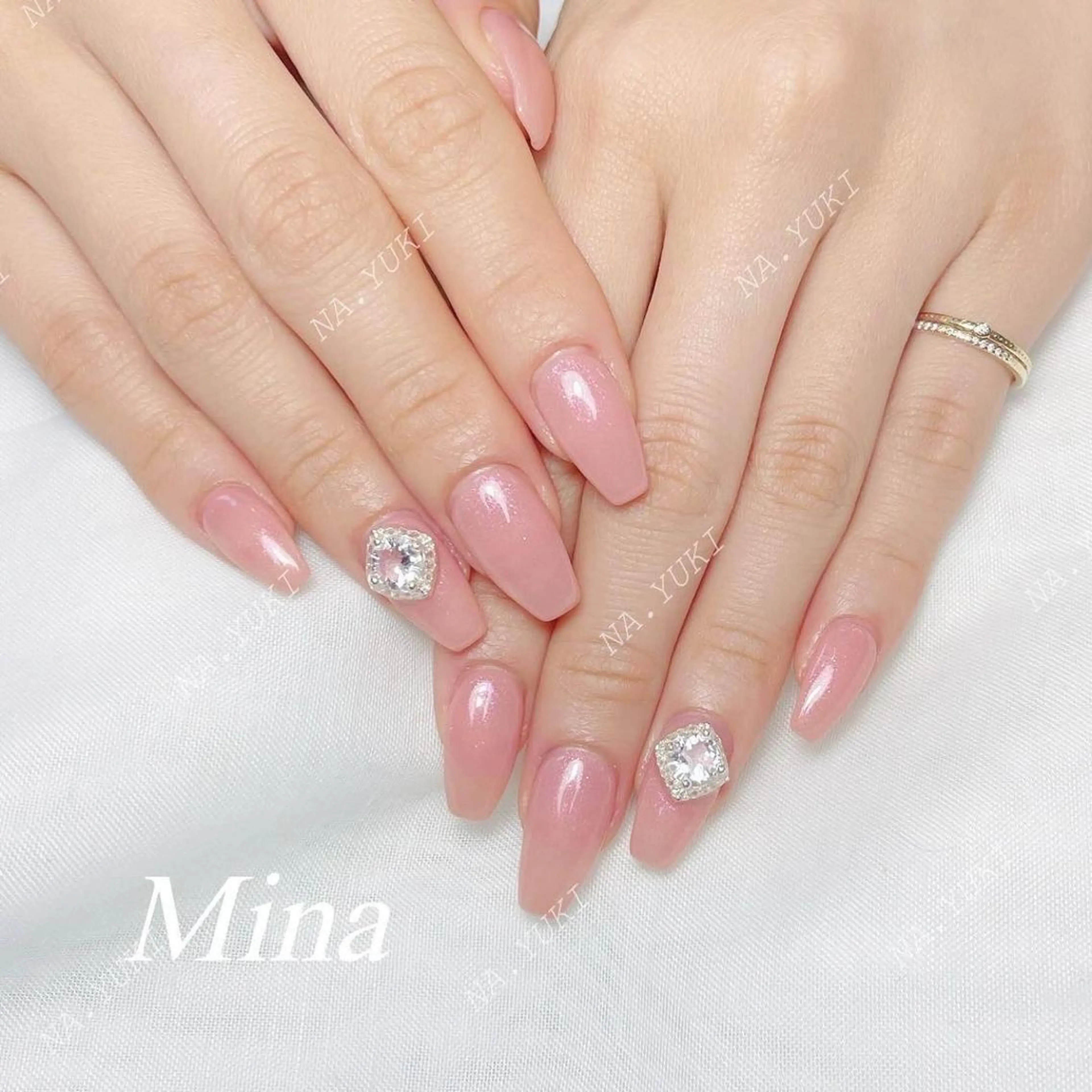 ネイル ハンドネイル ハンドケア 🌷 Mooning 🌷のネイルデザイン