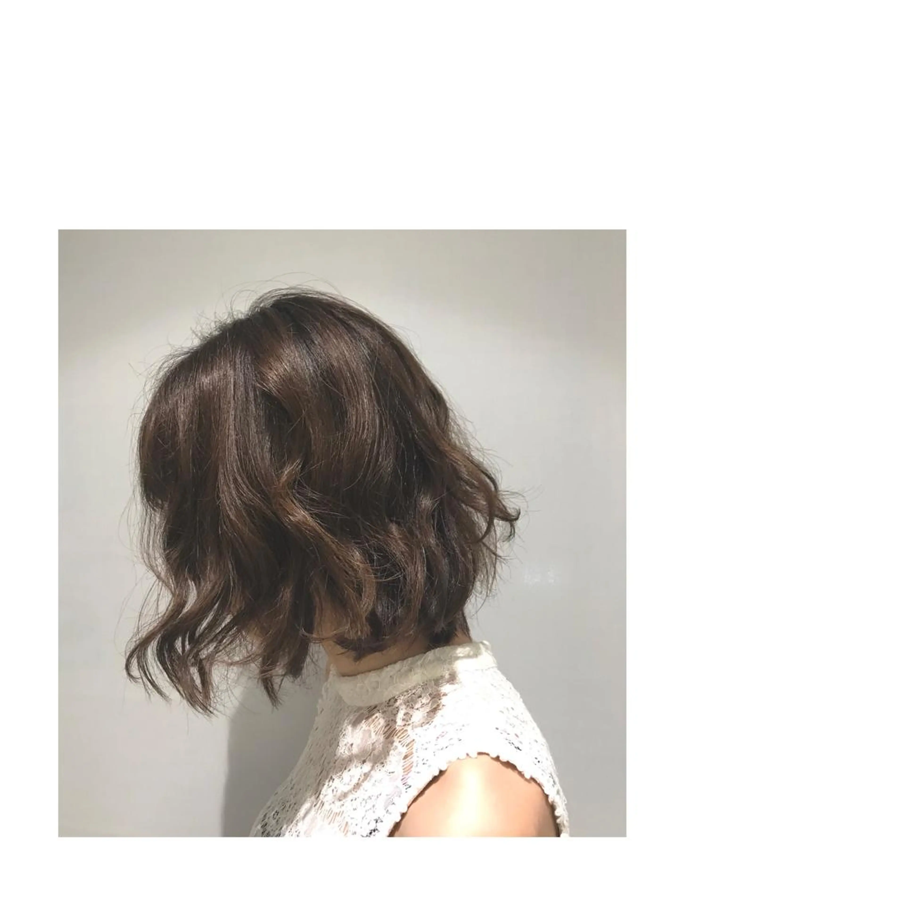 ミディアム パーマ 30代からの大人 ショートのヘアスタイル