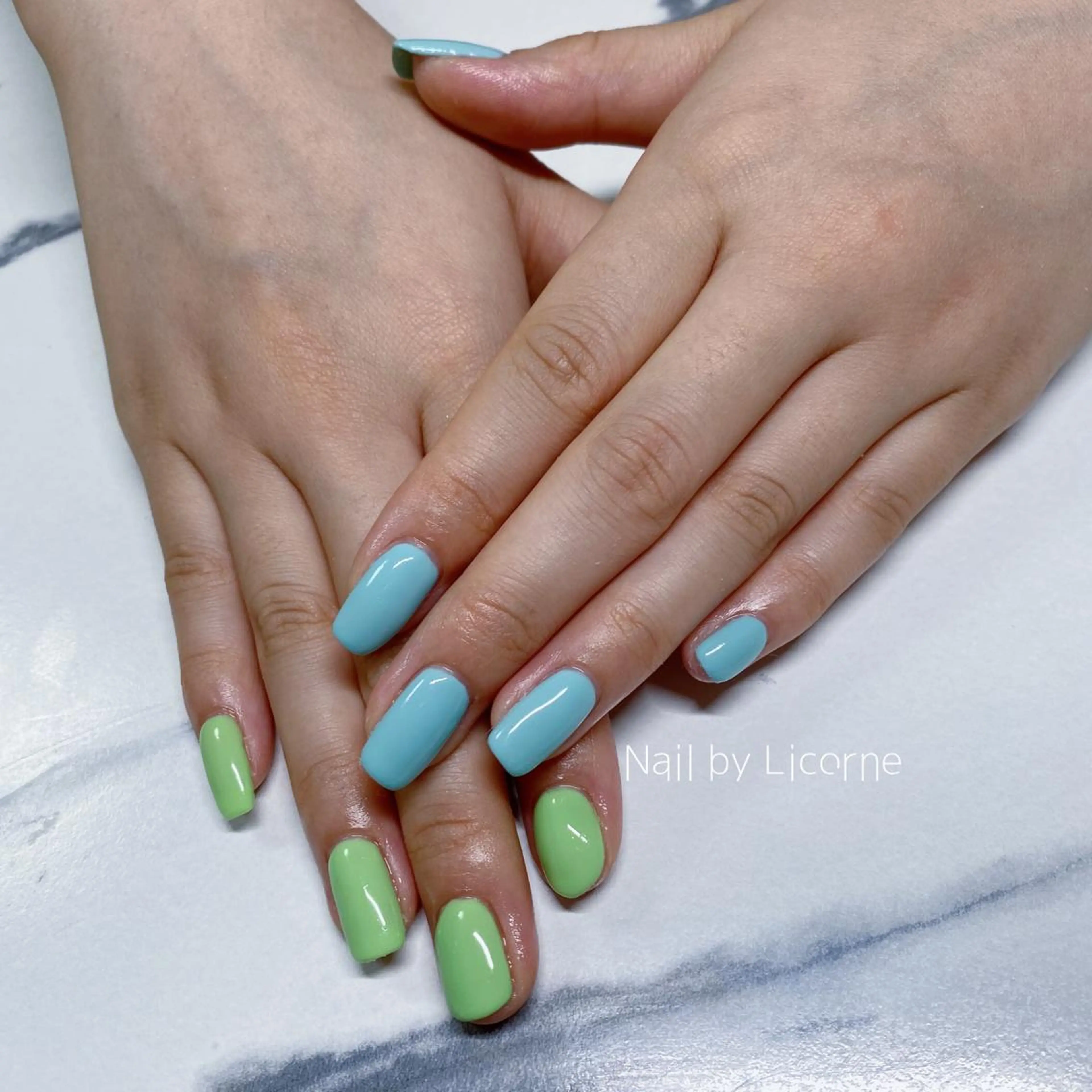 ネイル アートネイル オーロラネイル フレンチネイル 氷ネイル・うるうるネイル マグネットネイル ハンドネイル Nail by Licorneのネイルデザイン