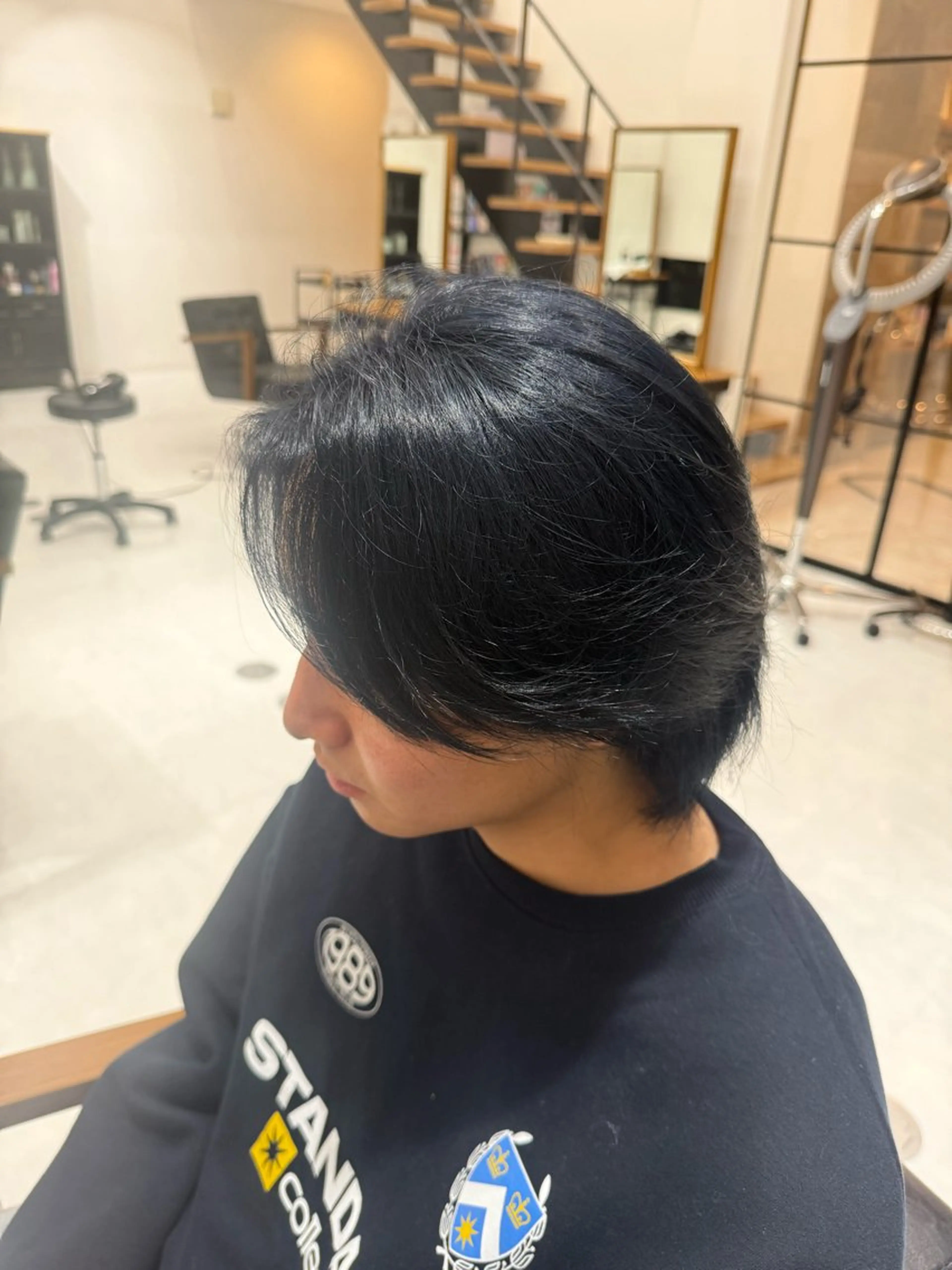 カラー メンズ 黒髪 ブルーカラー ブルーブラック darfruto所属・ひな カットモデル募集中✨のヘアスタイル