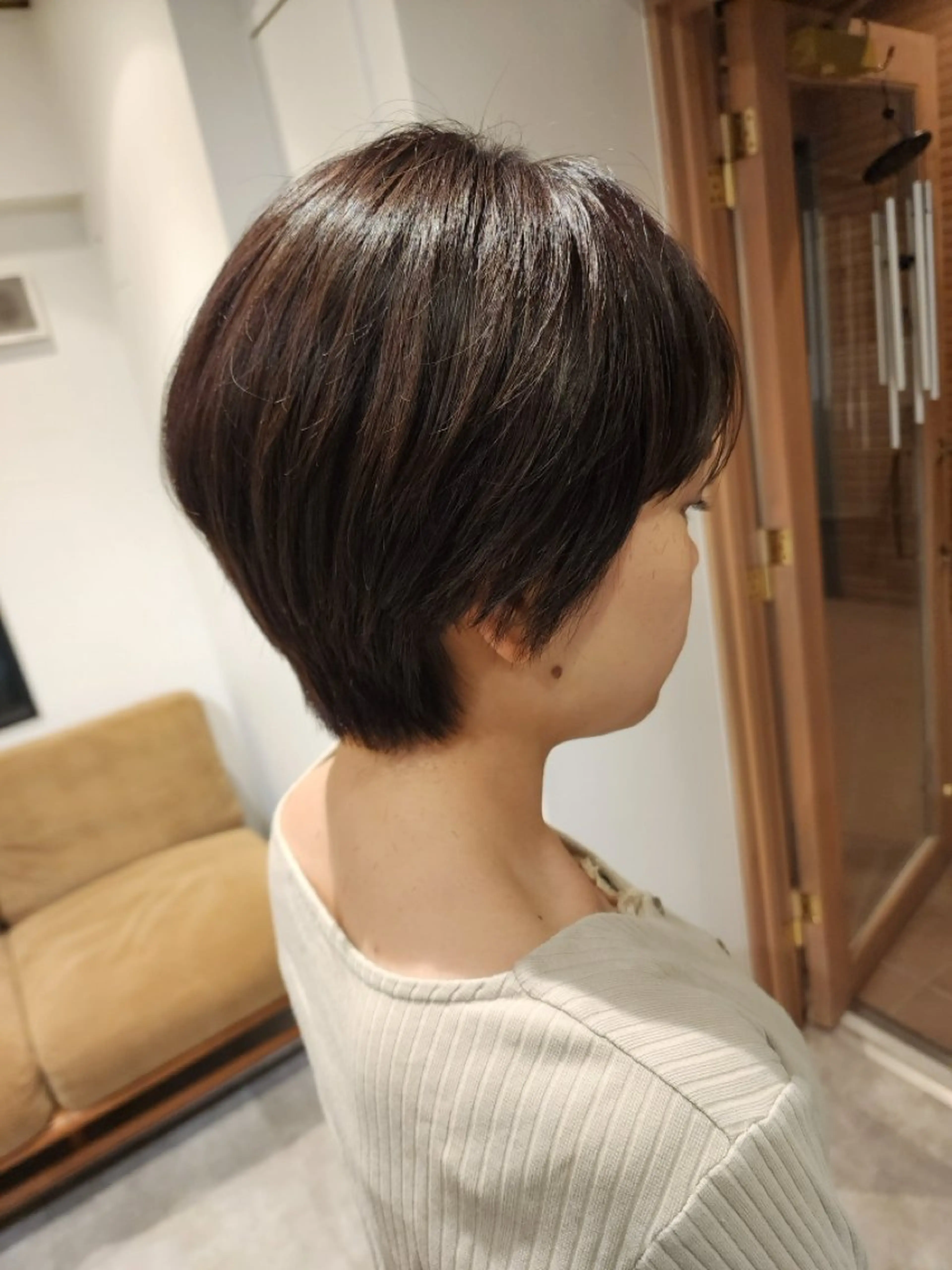 ショート カット トリートメント loutus 所属・井川和哉 ハイトーン／透明感のヘアスタイル