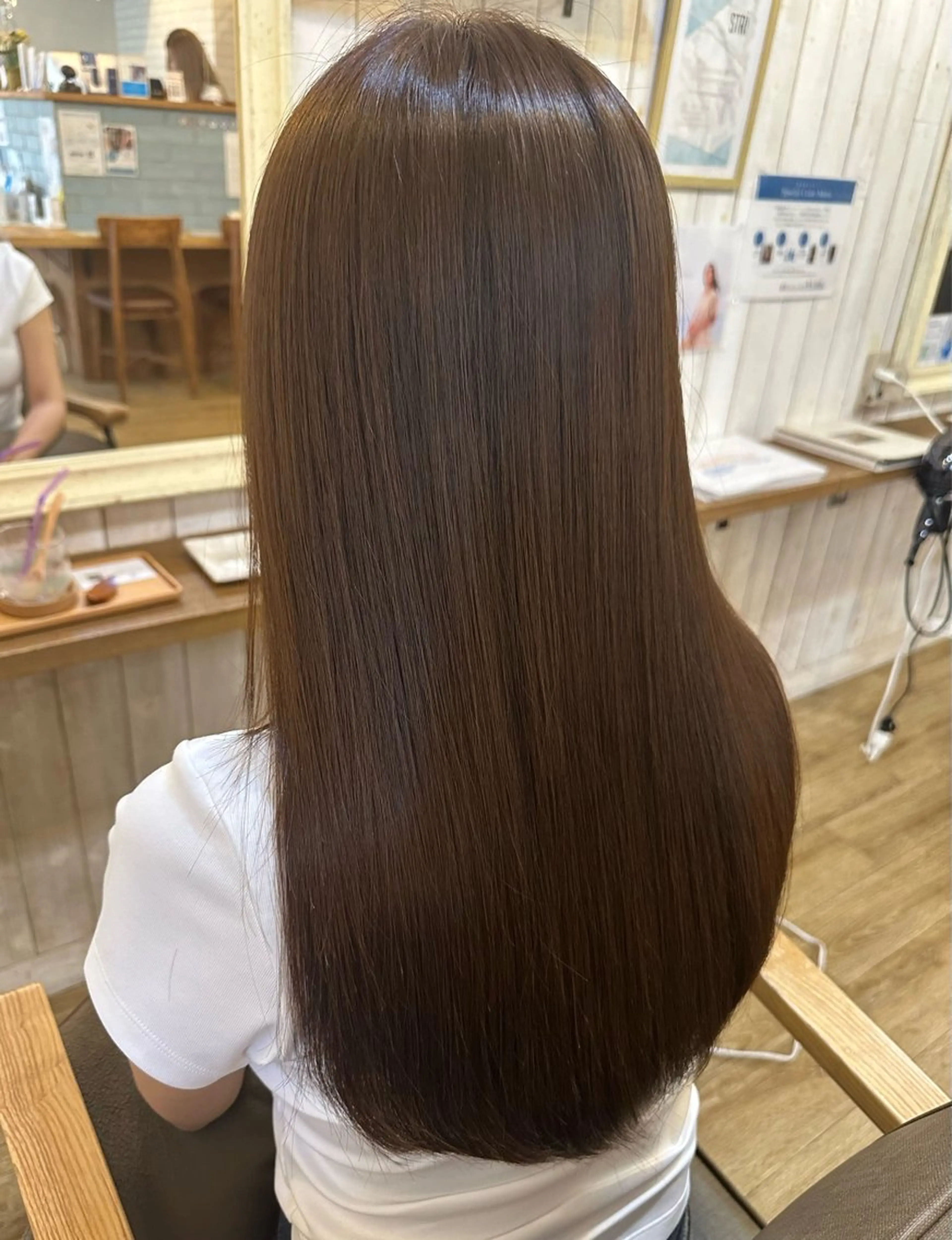 ロング カット トリートメント 髪質改善／艶髪/ 透明感カラー/サラのヘアスタイル