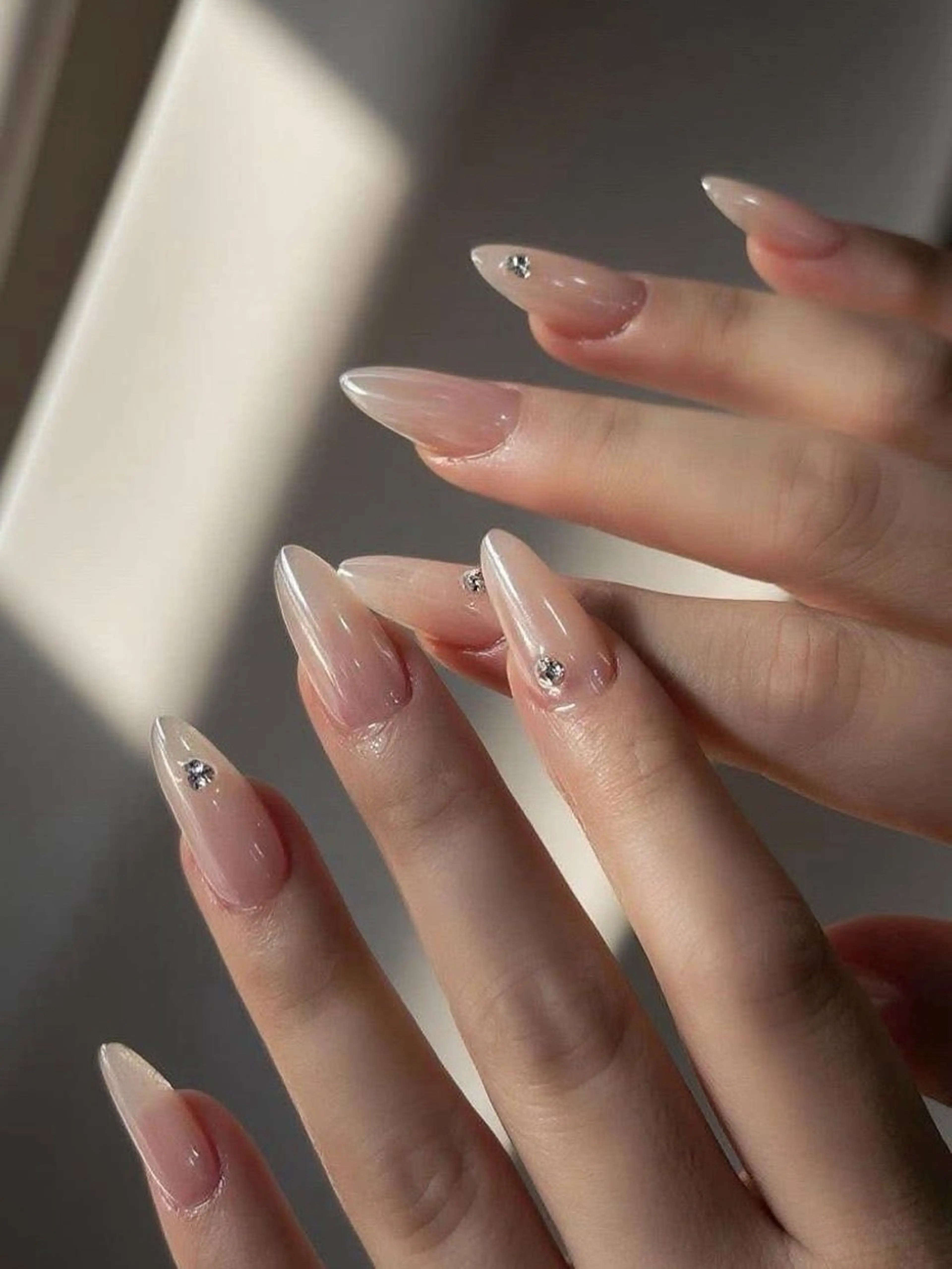 ネイル ハンドネイル T. Leeのネイルデザイン