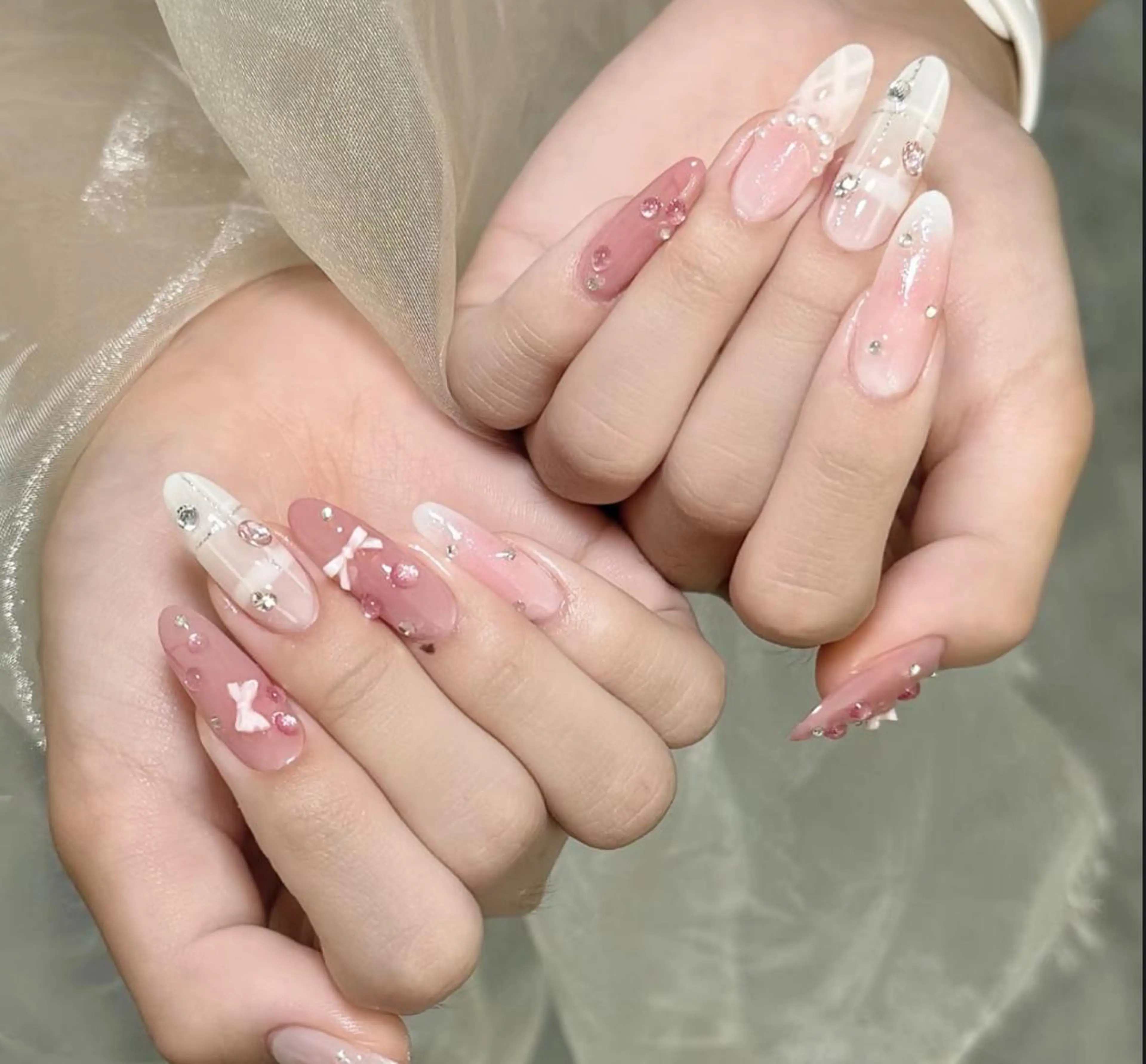 ネイル ハンドネイル エ リのネイルデザイン