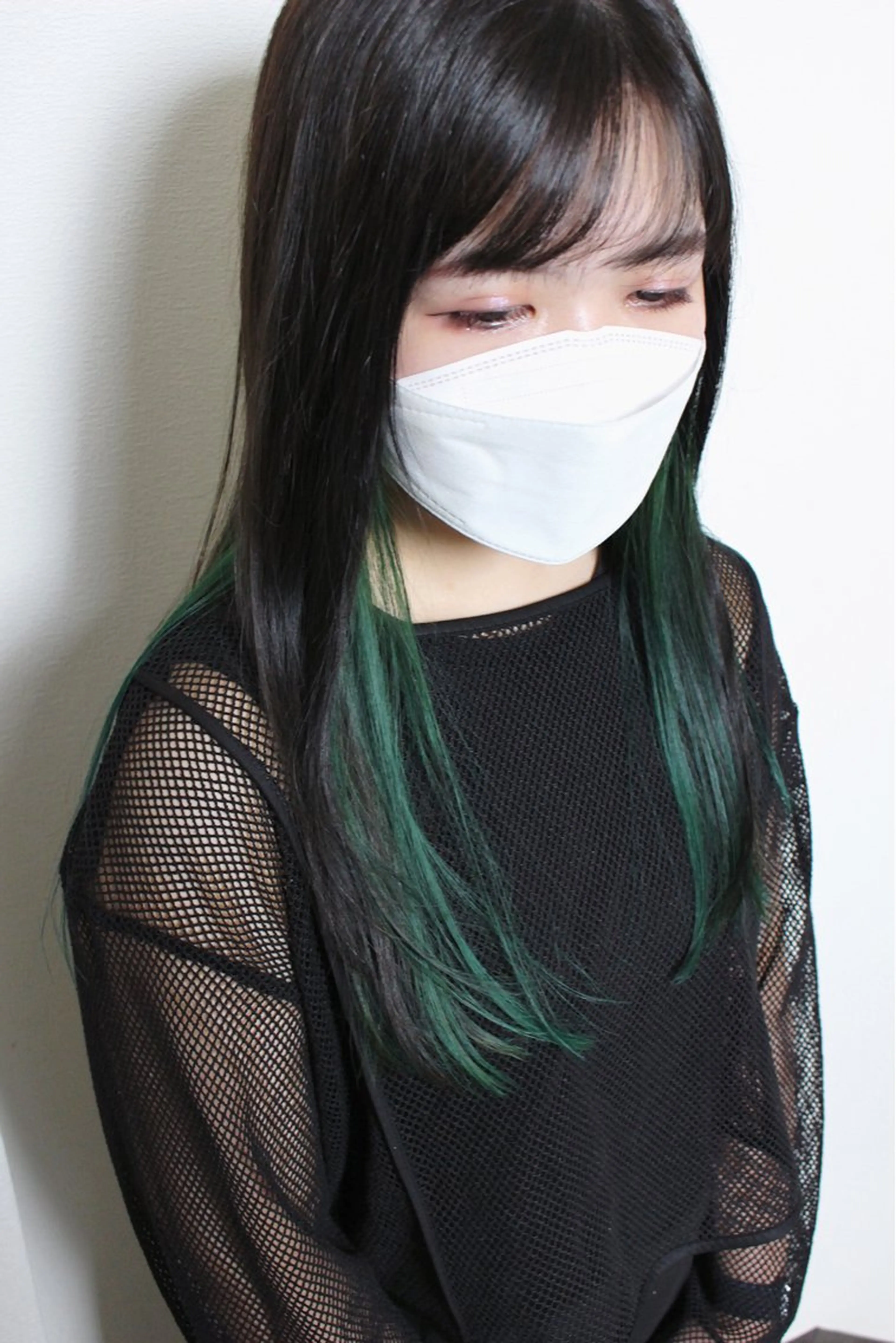 ロング カラー アッシュ ブリーチ ヘアカラー 土居 正季のヘアスタイル