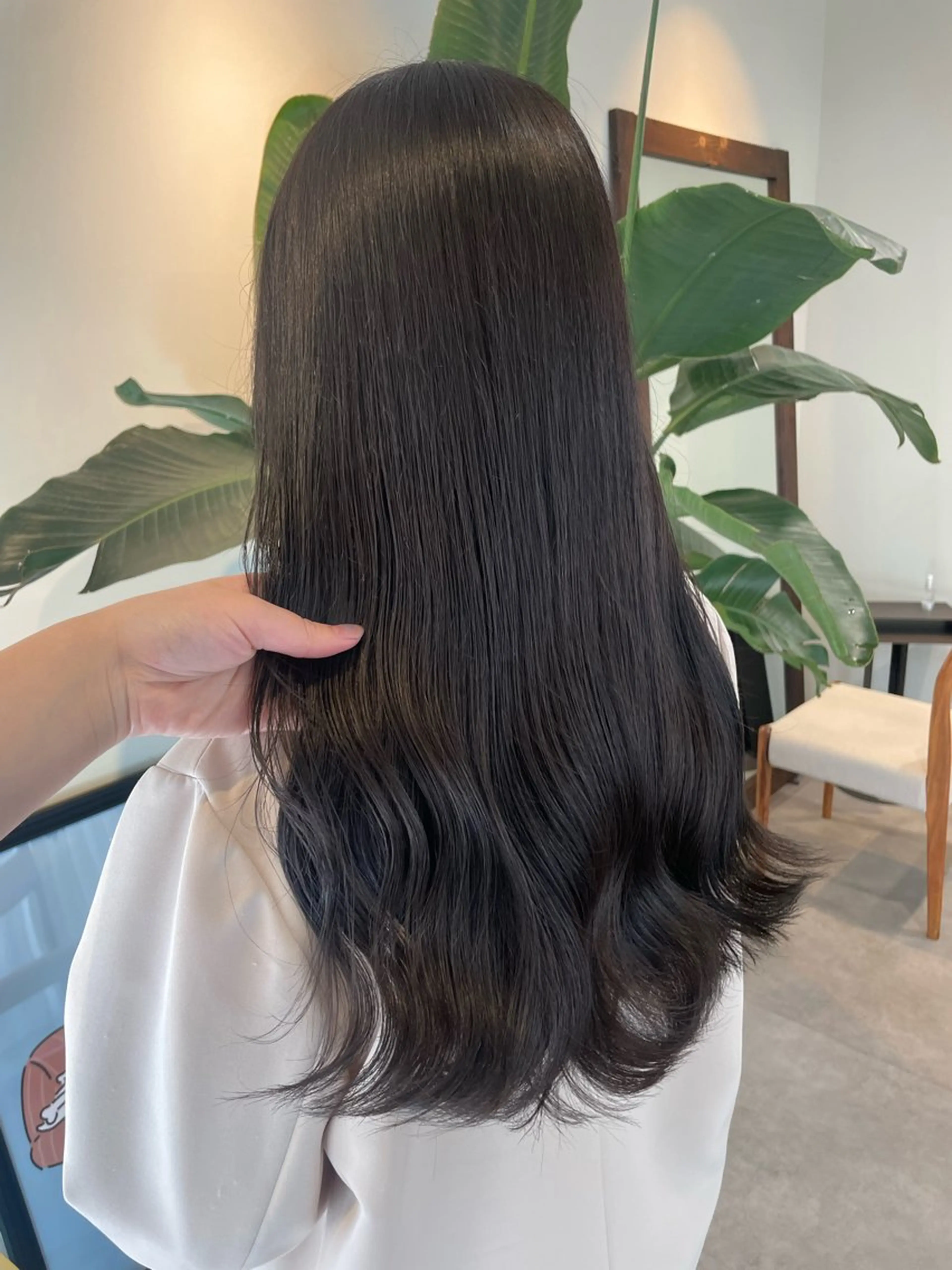 ロング カラー グレージュ ヘアカラー トリートメント 若月 あやかのヘアスタイル