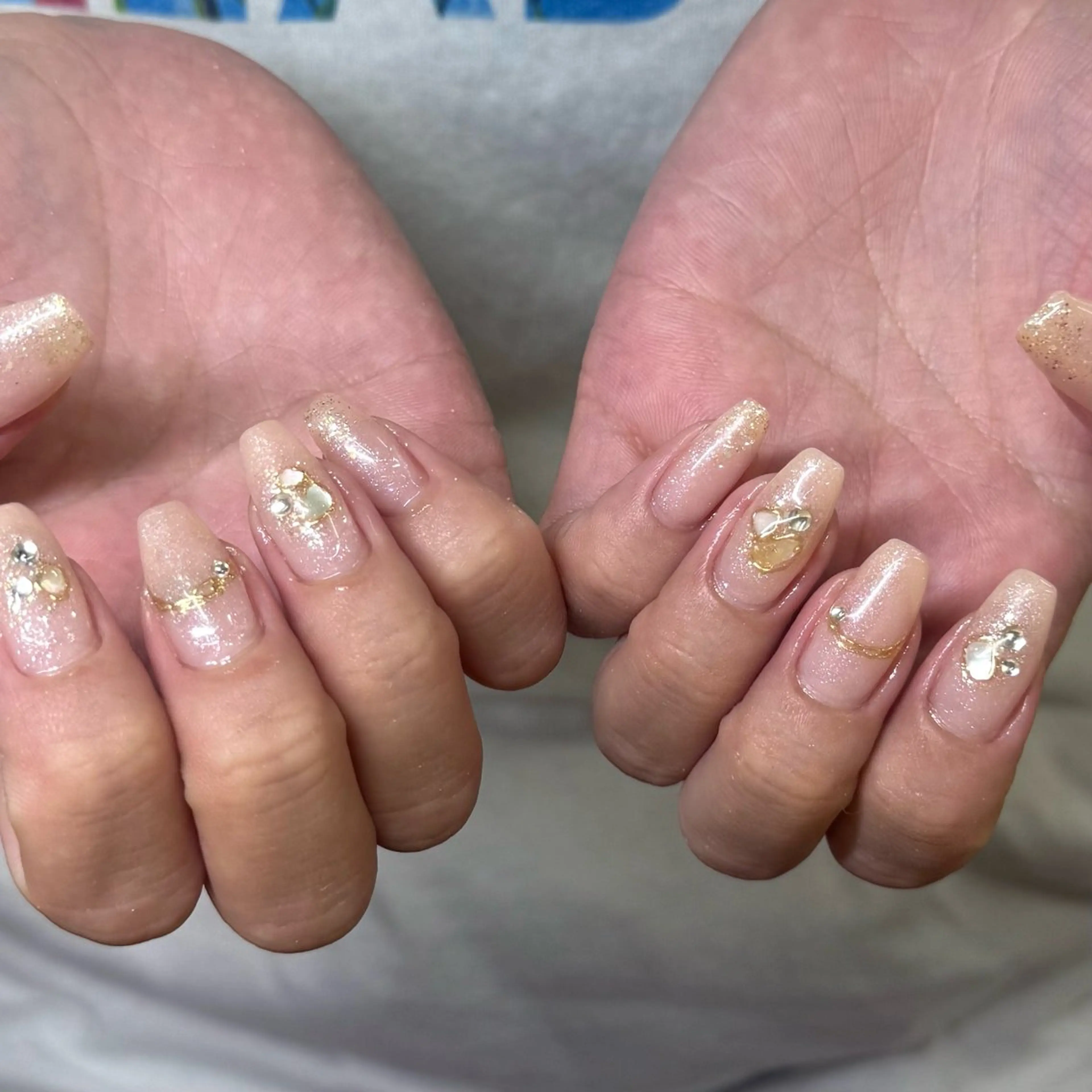 【オフあり🈶】ハンド✋🏻-最新トレンド-＊毎月更新＊定額デザイン¥8500の写真