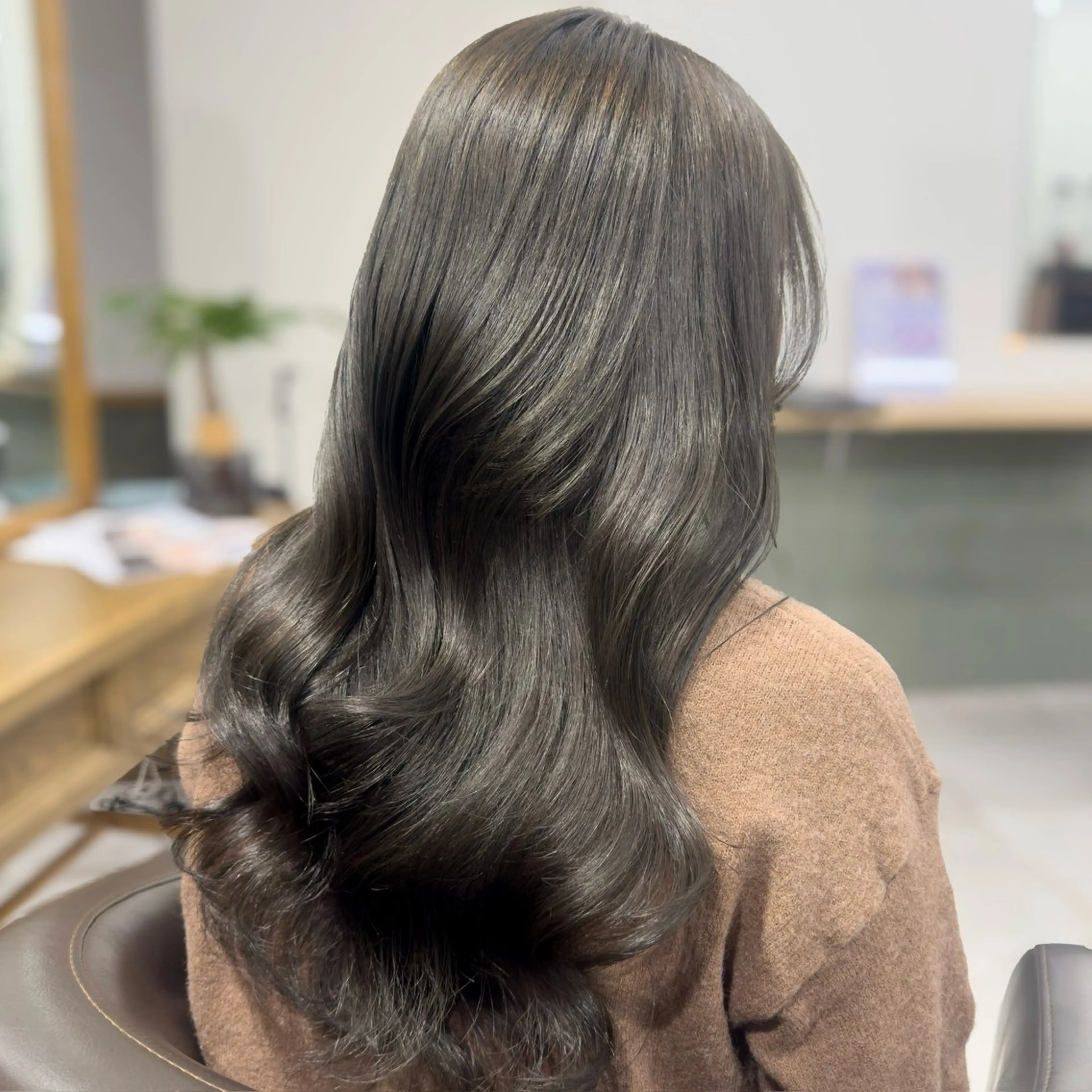 ロング カラー カット ヘアカラー トリートメント ブリーチなし/レイヤ ー特化🌈Tommyのヘアスタイル