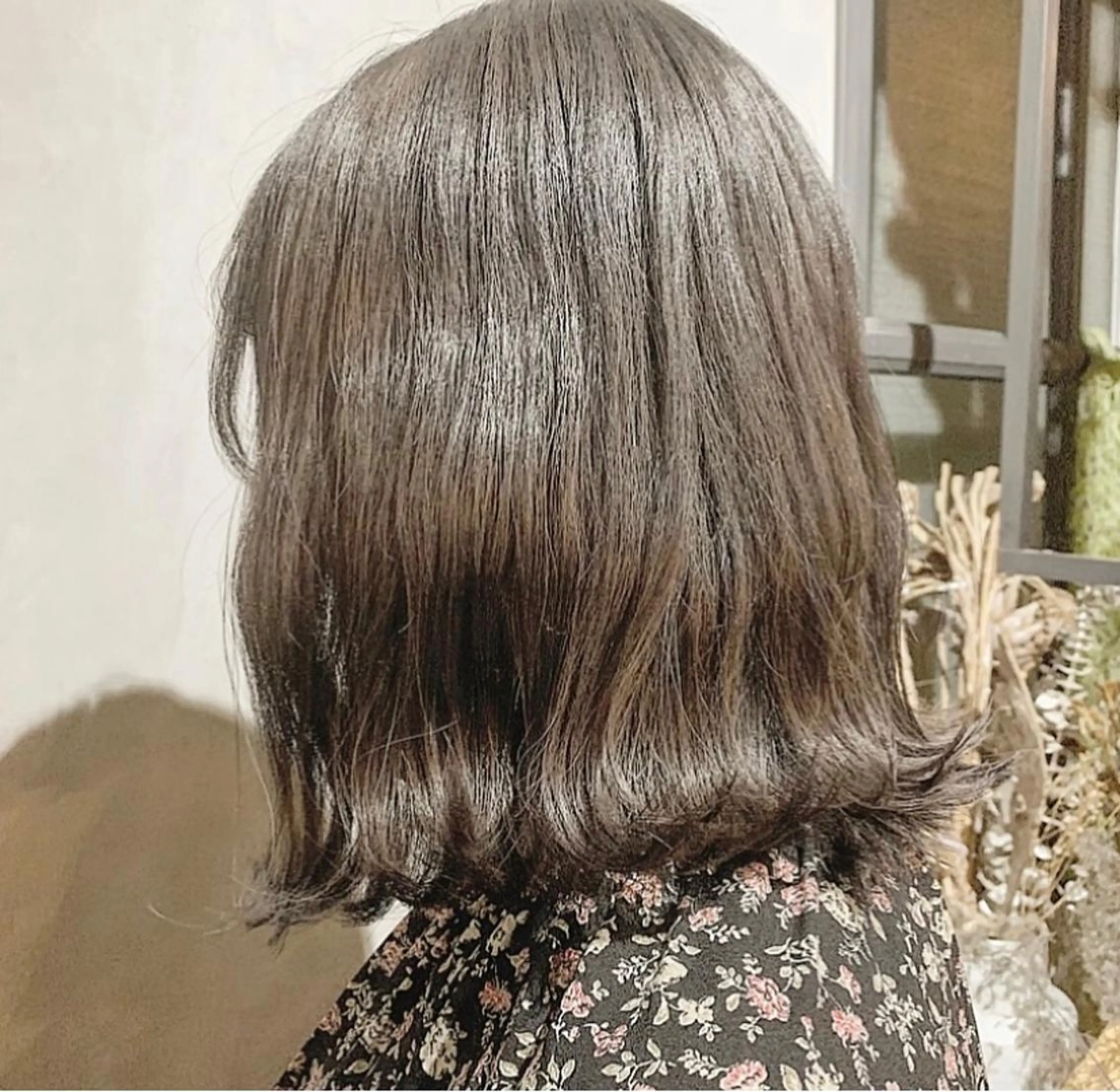 ミディアム カット ヘアカラー トリートメント 小顔カット/韓国 カラー🌙shikiのヘアスタイル