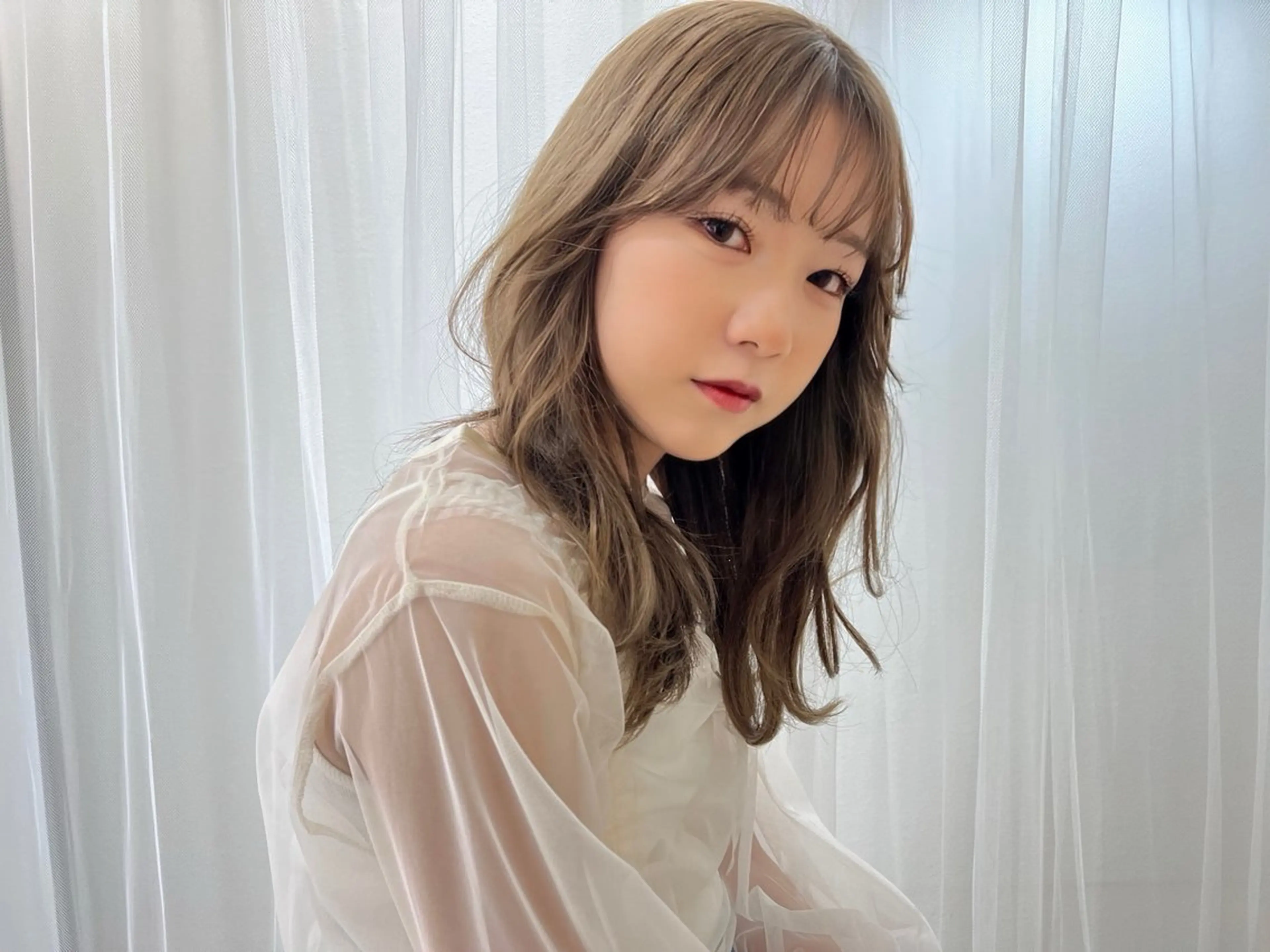 ミディアム ヘアカラー scena所属・秋山 勝陽のヘアスタイル