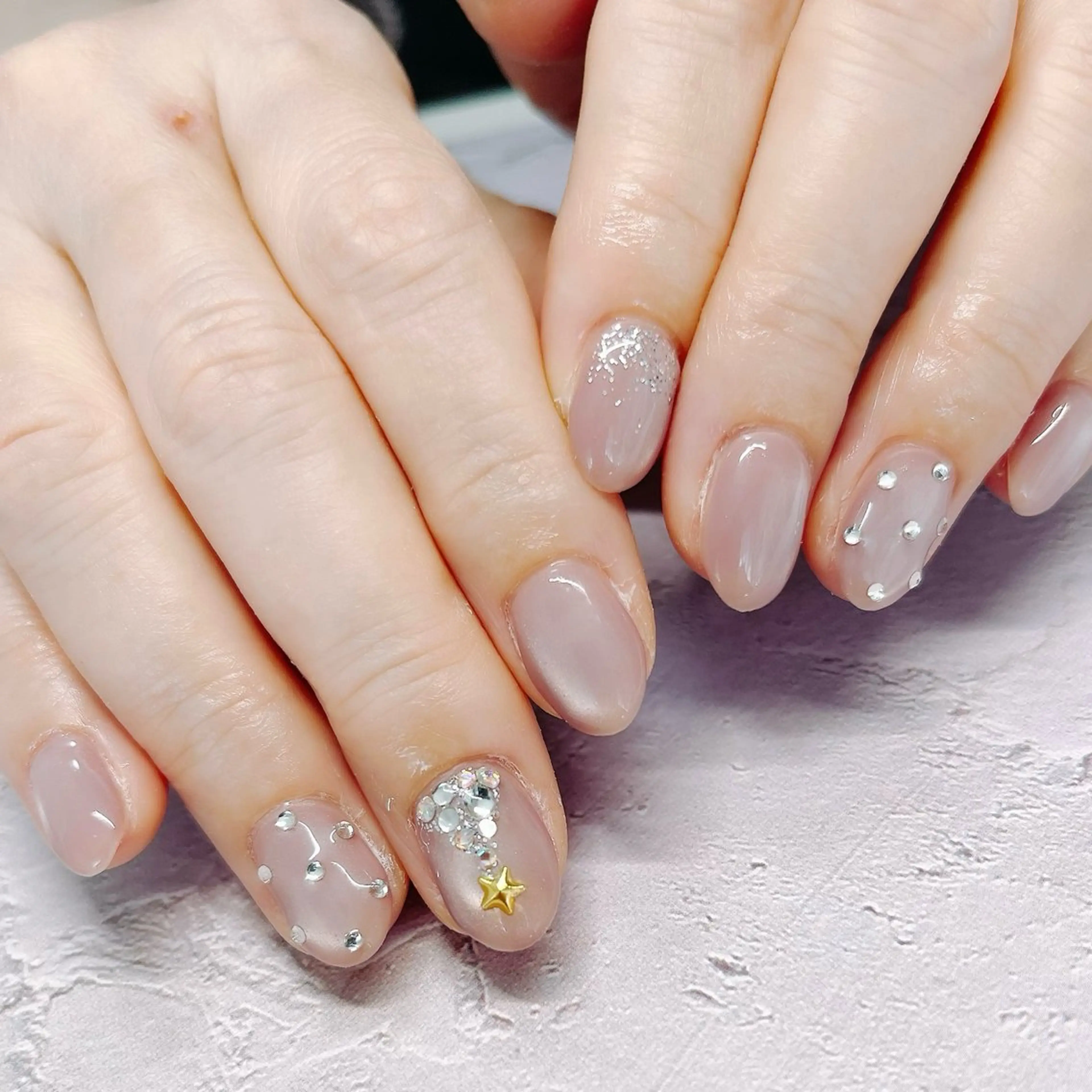 ネイル マグネットネイル 冬ネイル クリスマス T.NAIL星ヶ丘所属・◼️T.NAIL 星ヶ丘◼️のネイルデザイン